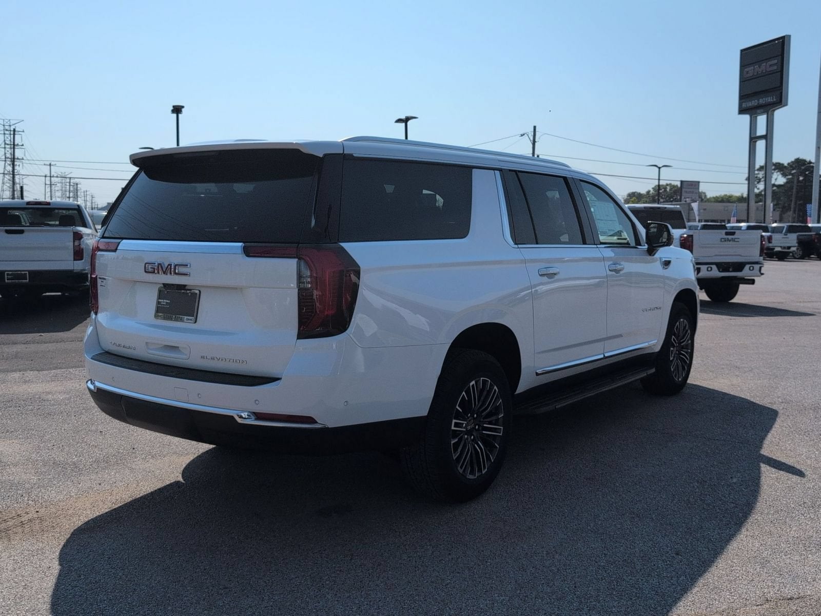 2026 GMC Yukon XL Elevation