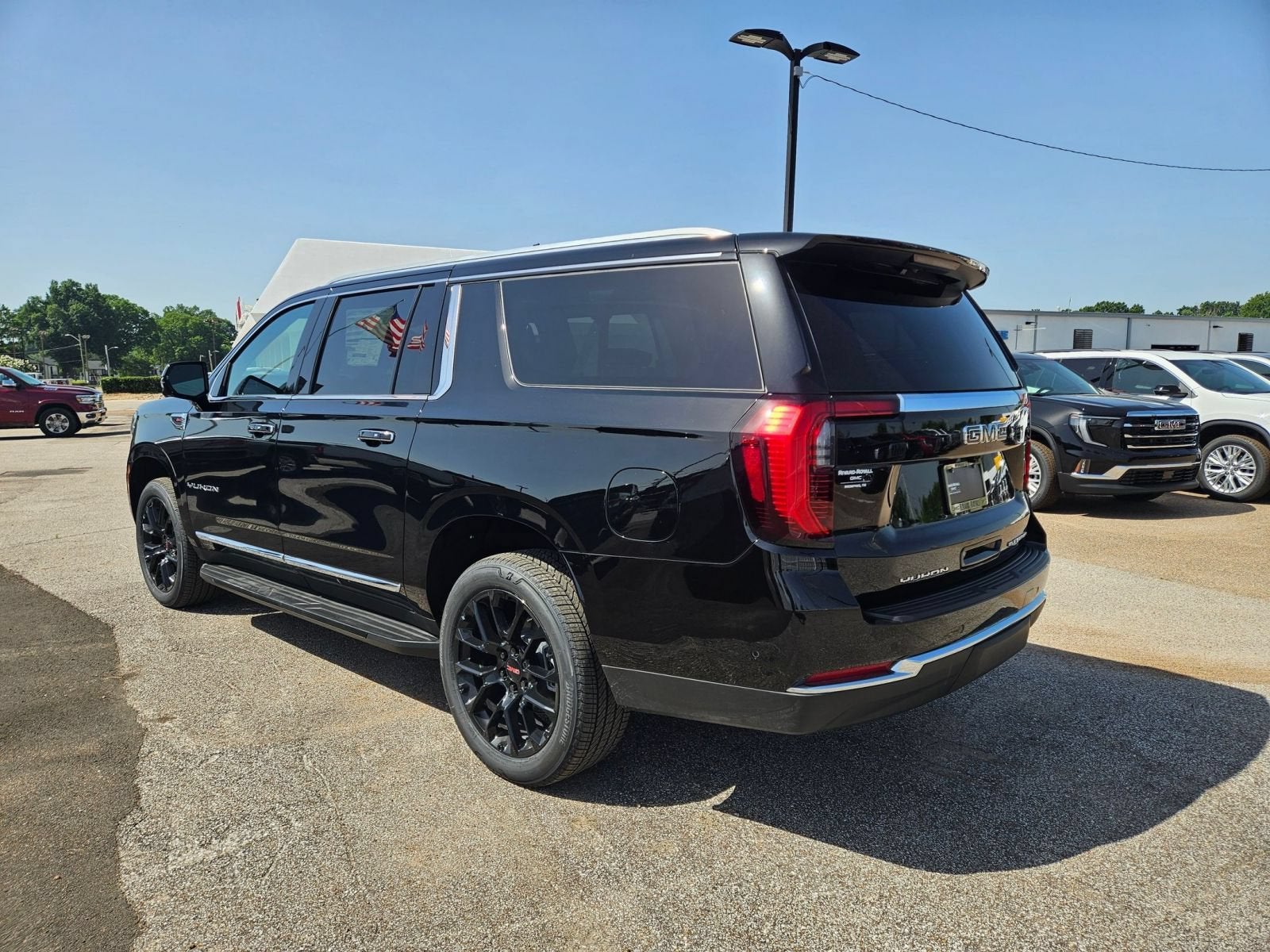 2026 GMC Yukon XL Elevation