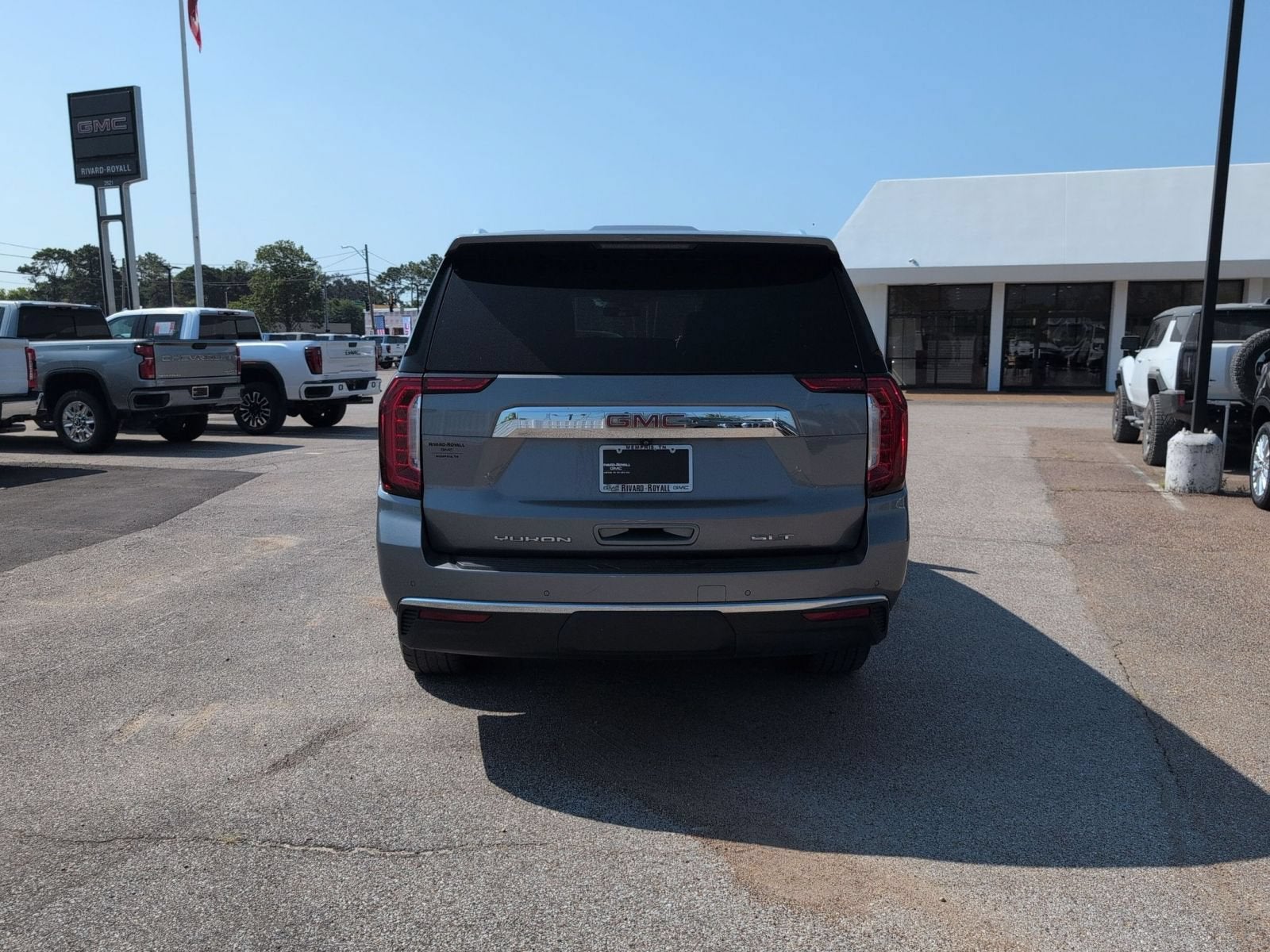 2022 GMC Yukon XL SLT