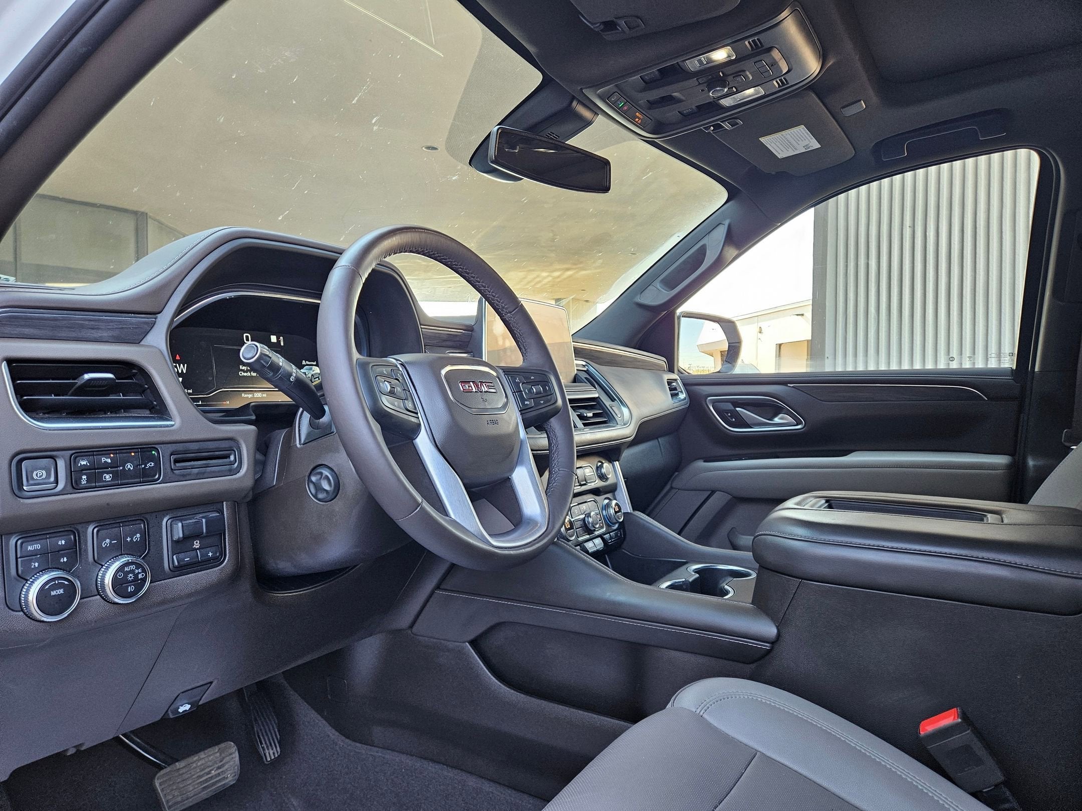 2022 GMC Yukon XL SLT