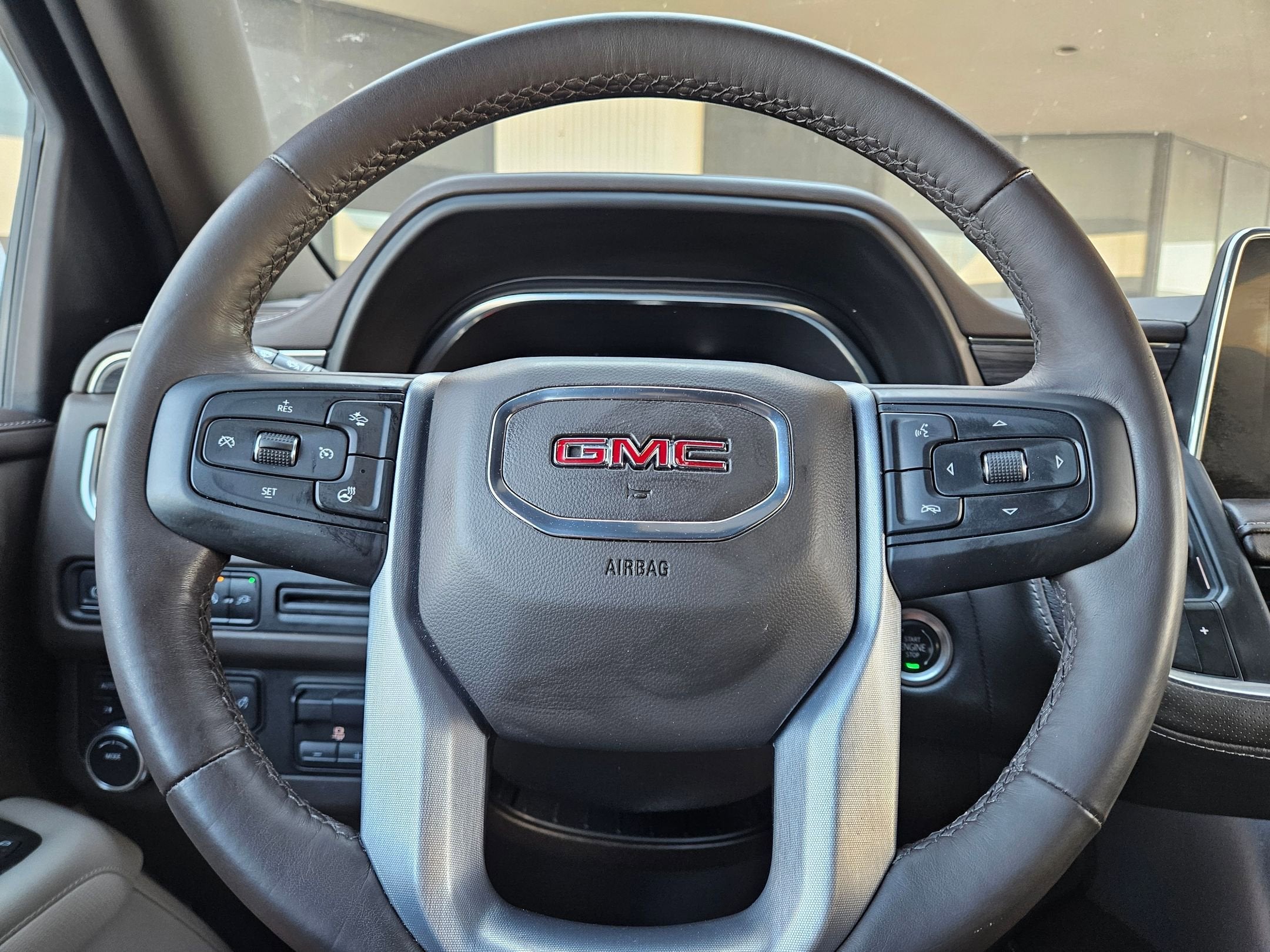 2022 GMC Yukon XL SLT