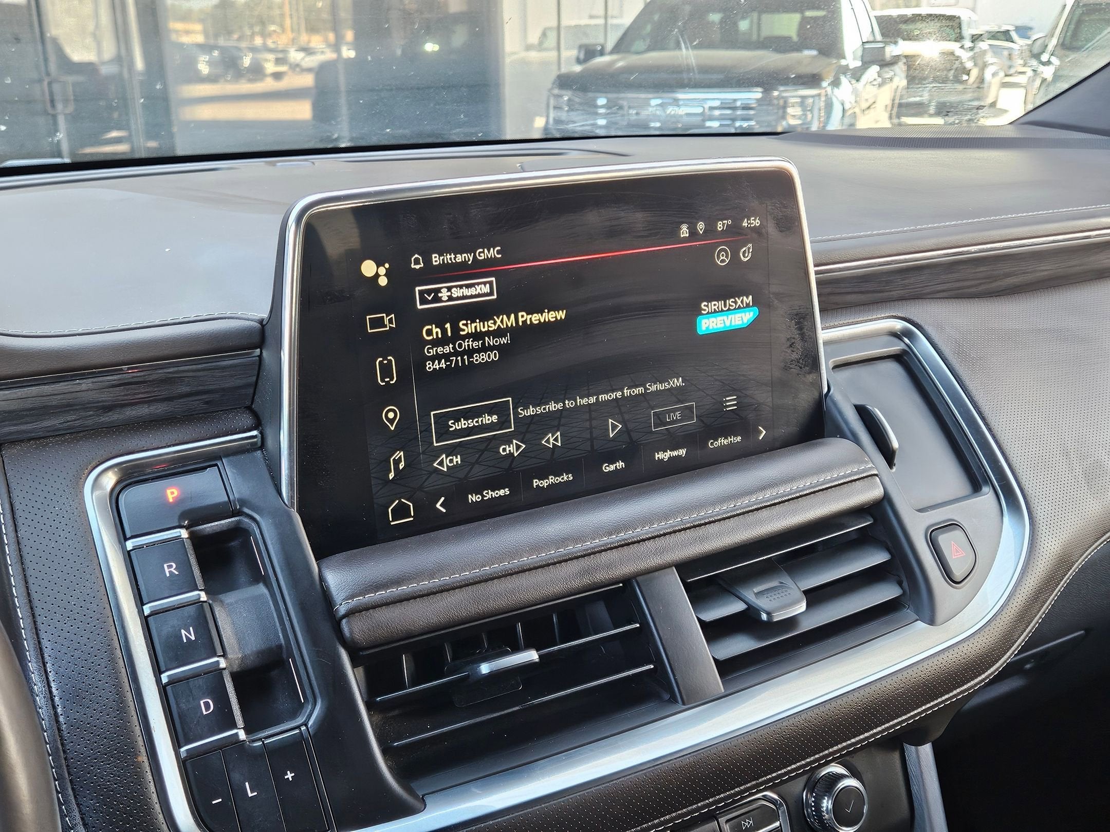 2022 GMC Yukon XL SLT