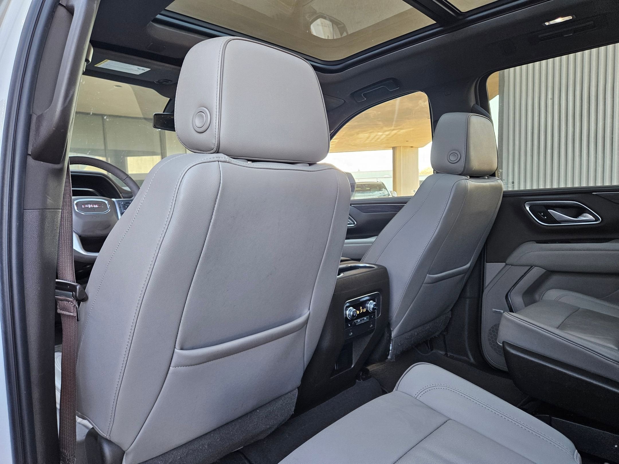 2022 GMC Yukon XL SLT