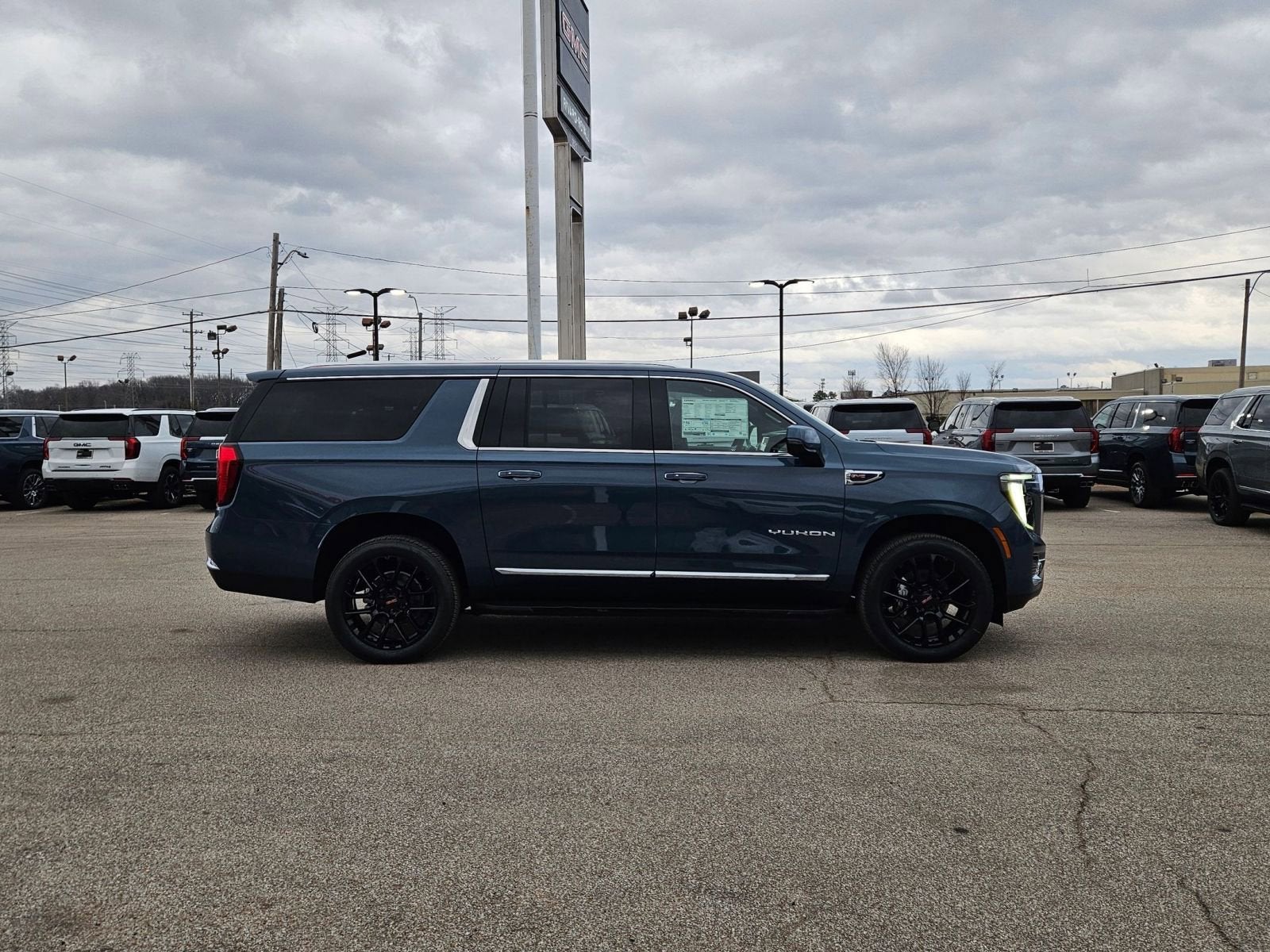 2026 GMC Yukon XL Elevation