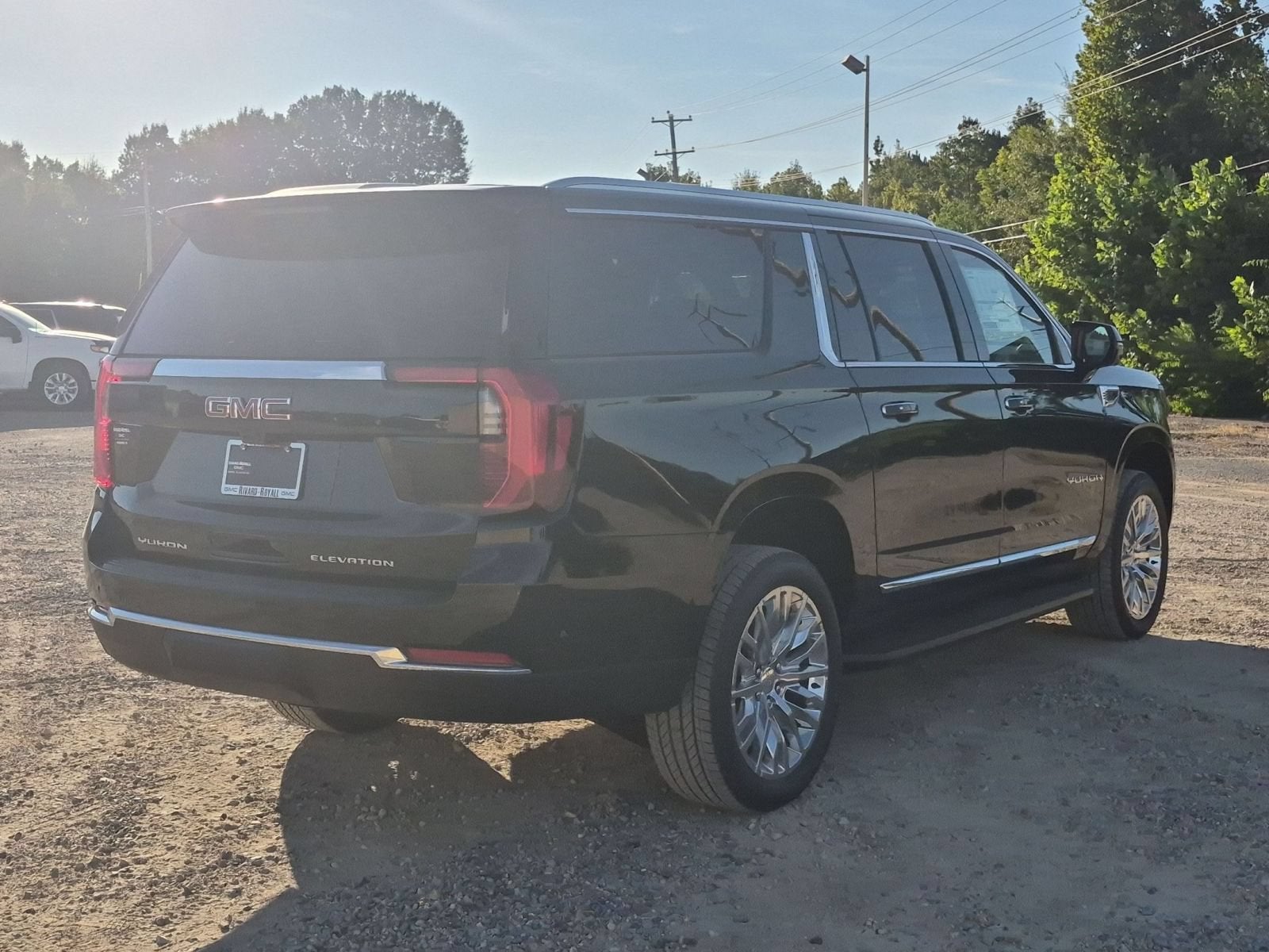 2027 GMC Yukon XL Elevation - Photo 6