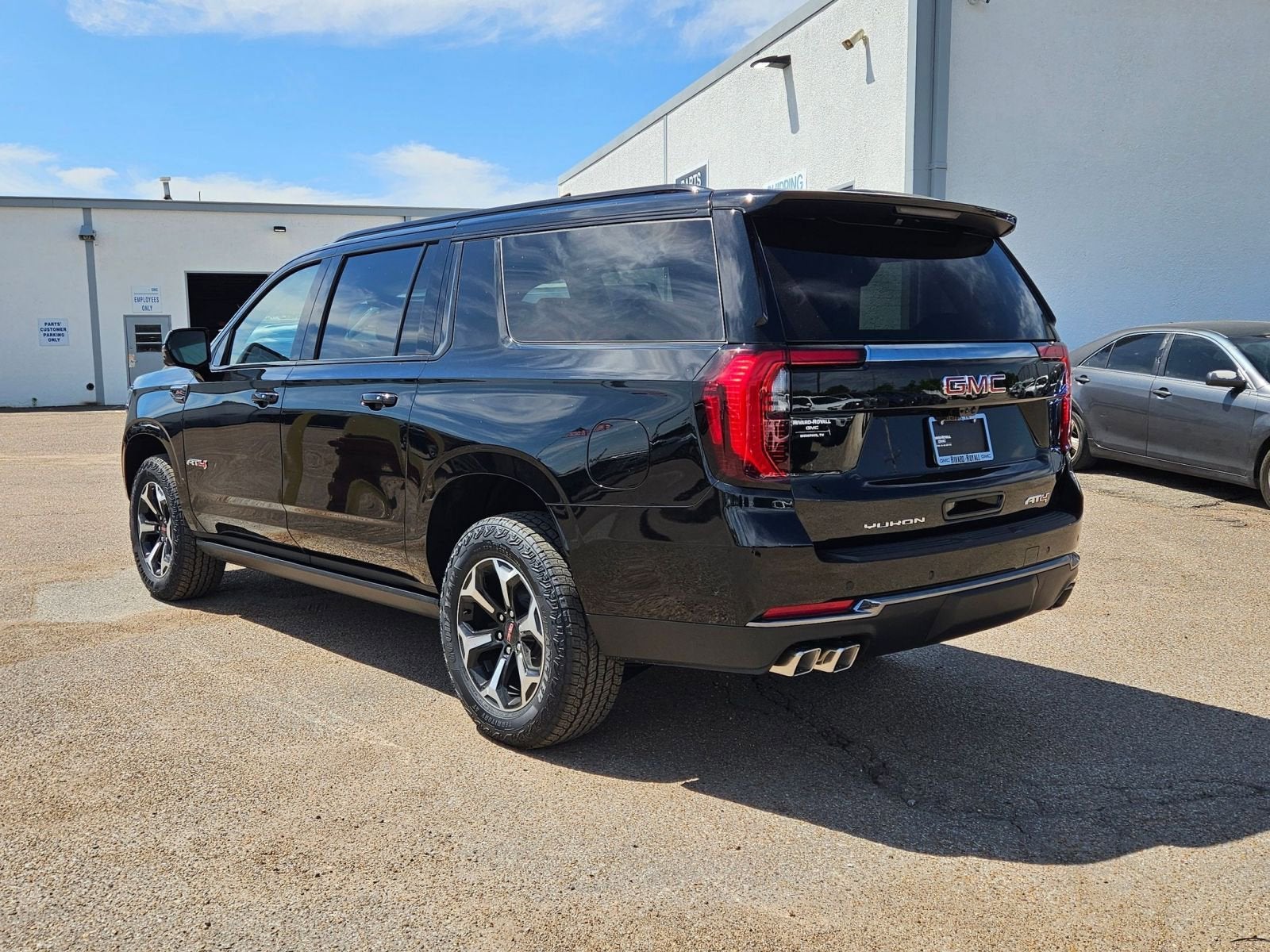 2026 GMC Yukon XL AT4
