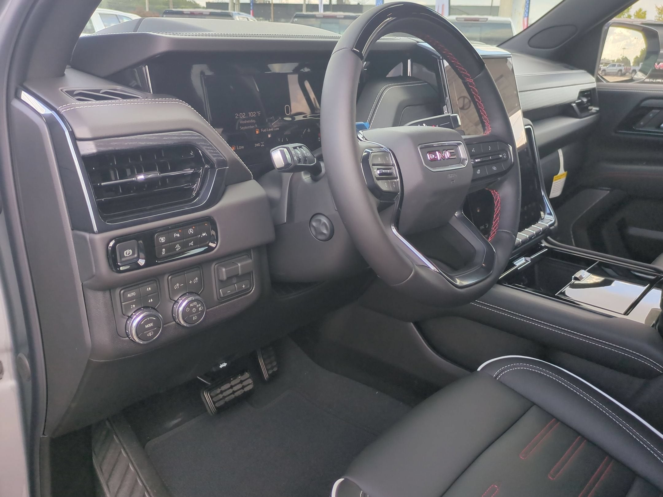 2026 GMC Yukon XL AT4 Ultimate - Photo 11