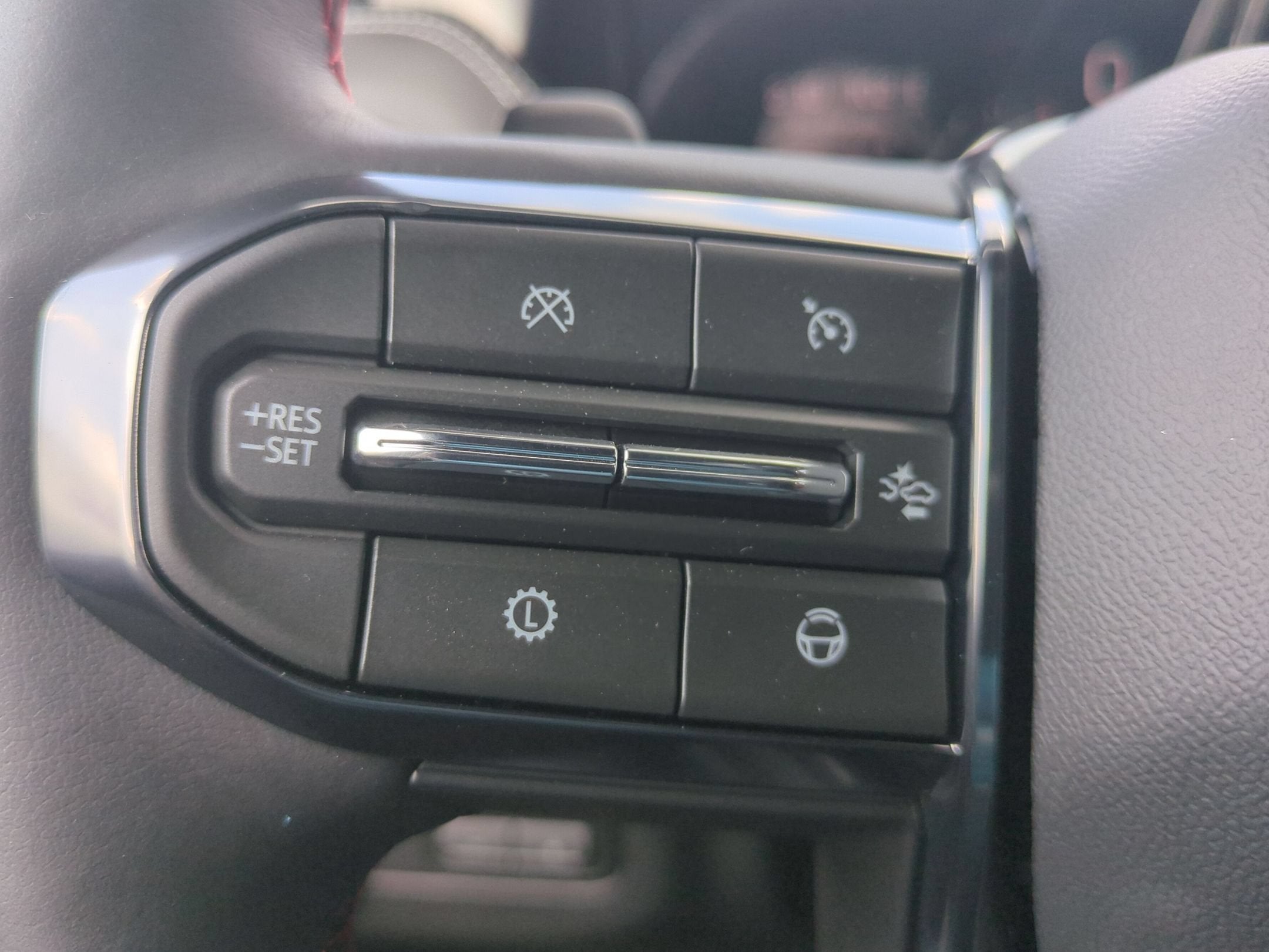 2026 GMC Yukon XL AT4 Ultimate - Photo 32