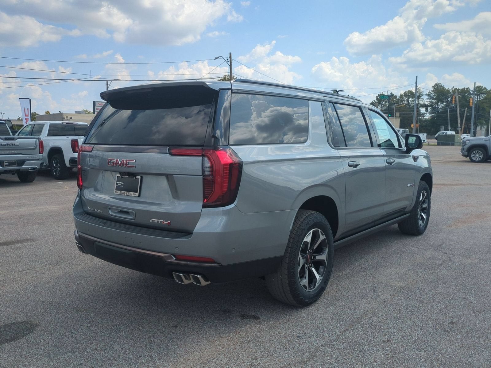 2026 GMC Yukon XL AT4 Ultimate - Photo 6