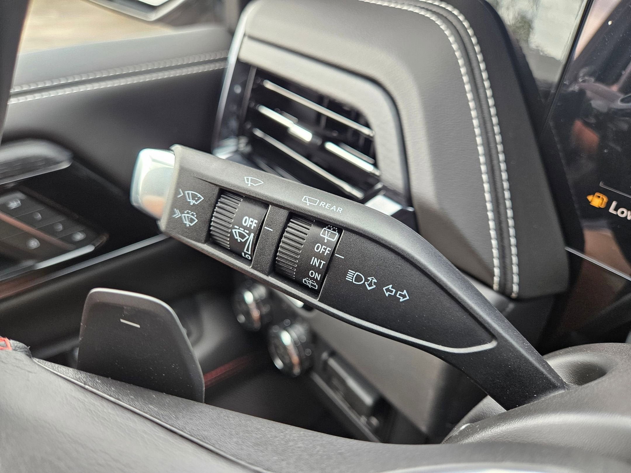 2026 GMC Yukon XL AT4 Ultimate - Photo 14