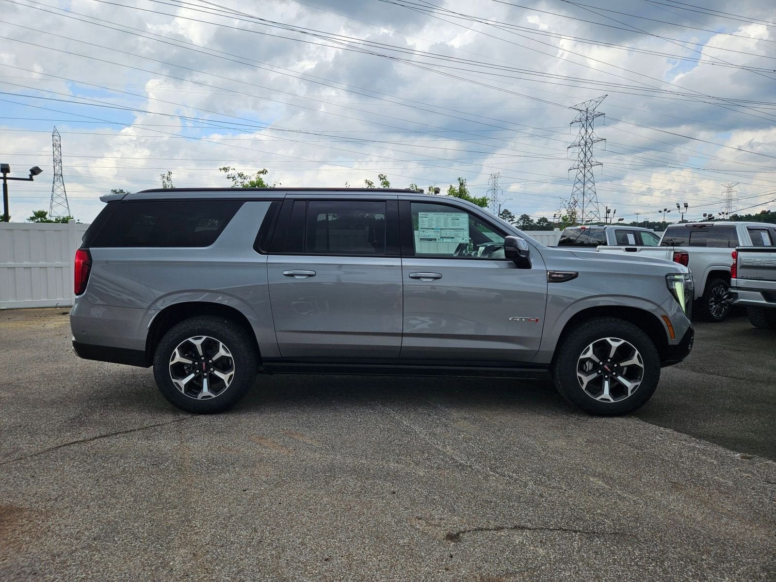 2026 GMC Yukon XL AT4 Ultimate - Photo 7