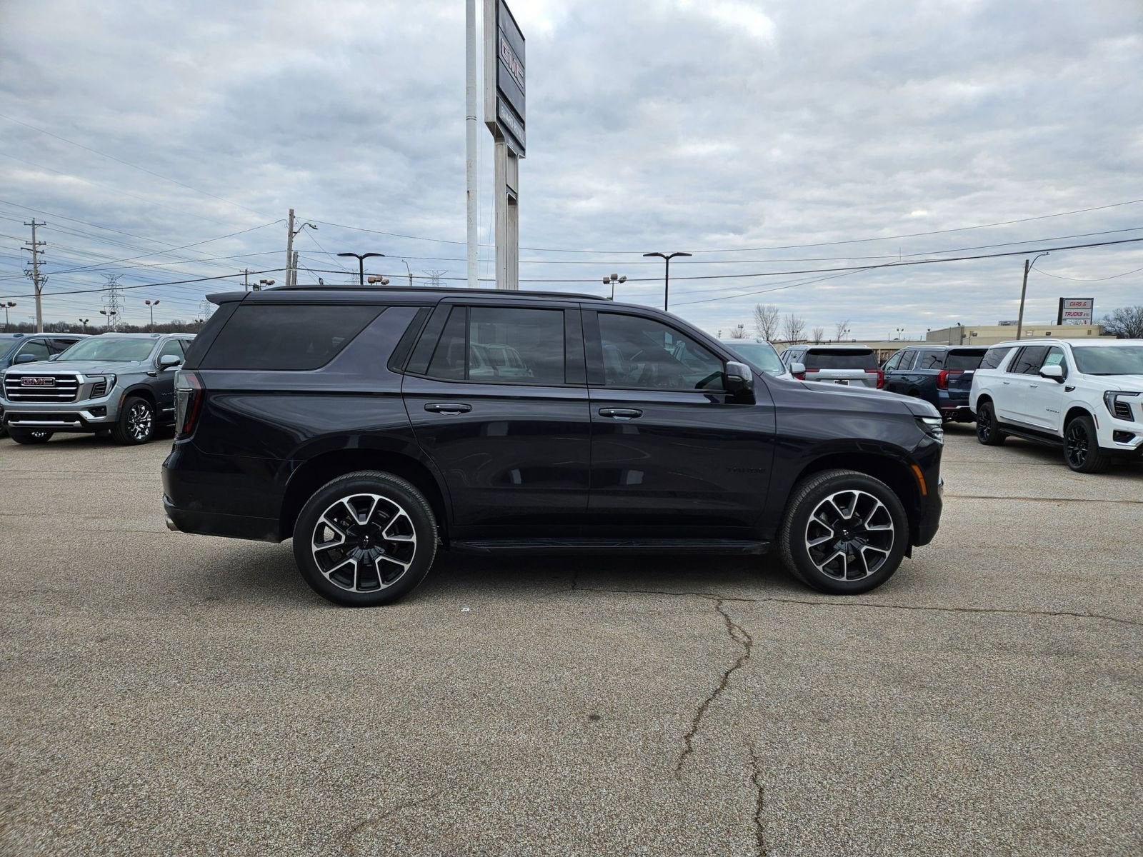 2025 Chevrolet Tahoe RST