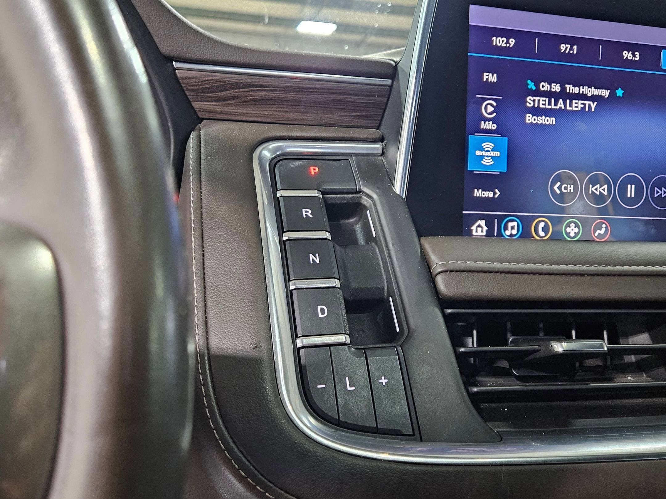 2021 Chevrolet Suburban LT