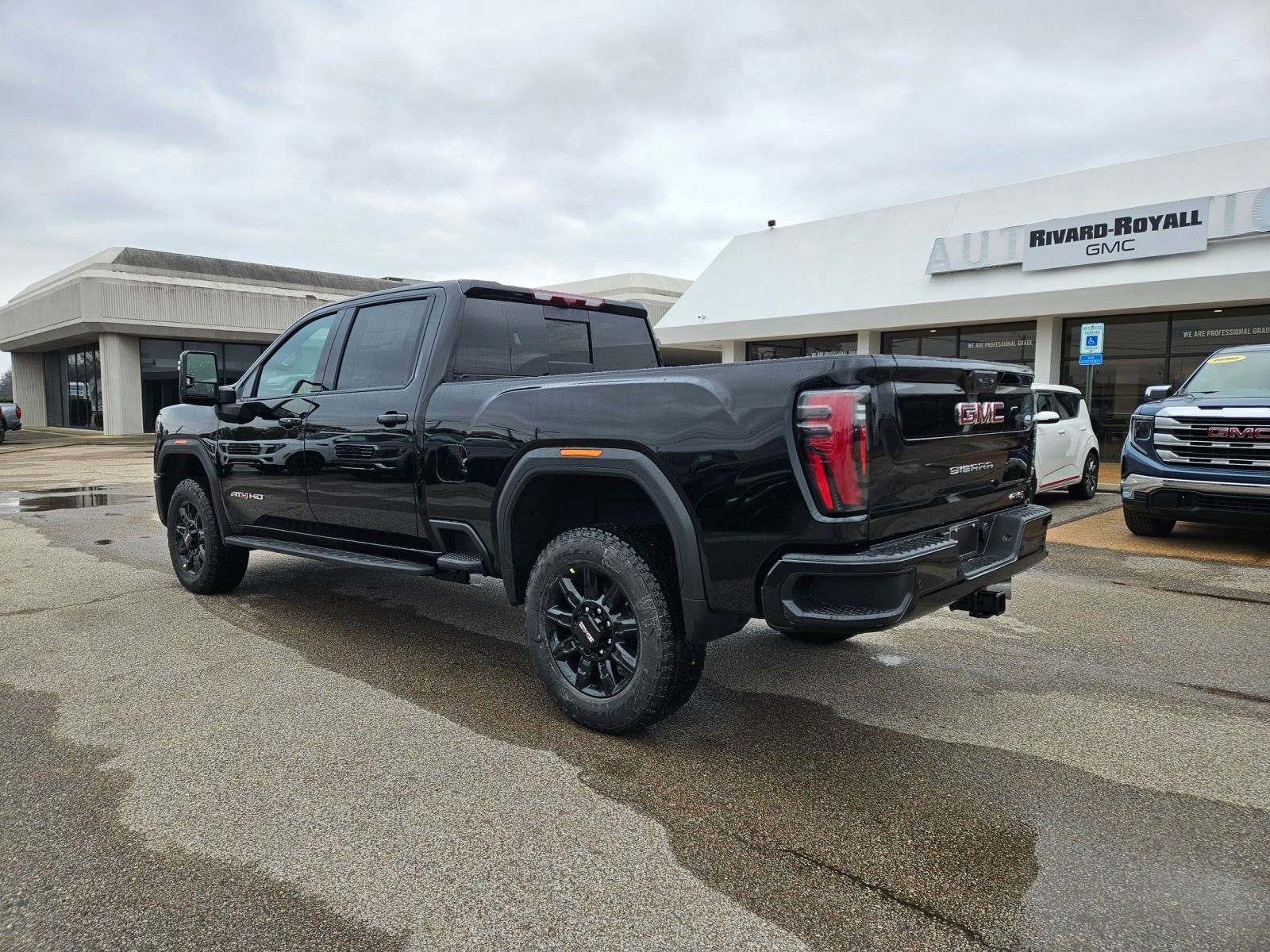 2026 GMC Sierra 2500 HD AT4