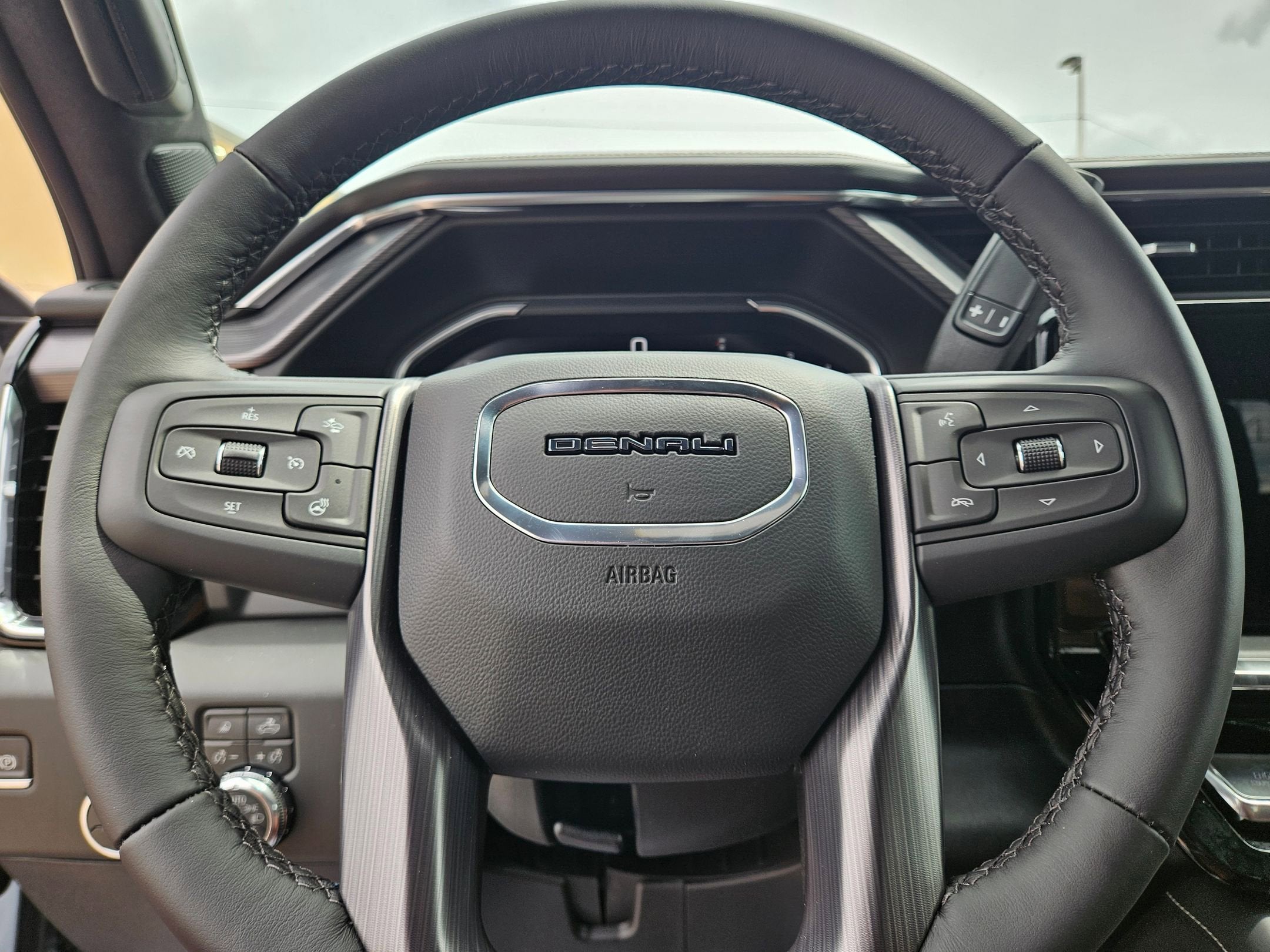 2026 GMC Sierra 2500HD Denali Ultimate - Photo 11