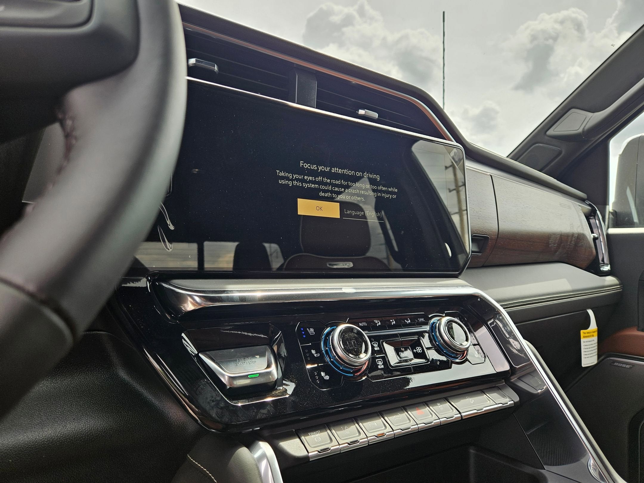 2026 GMC Sierra 2500HD Denali Ultimate - Photo 15