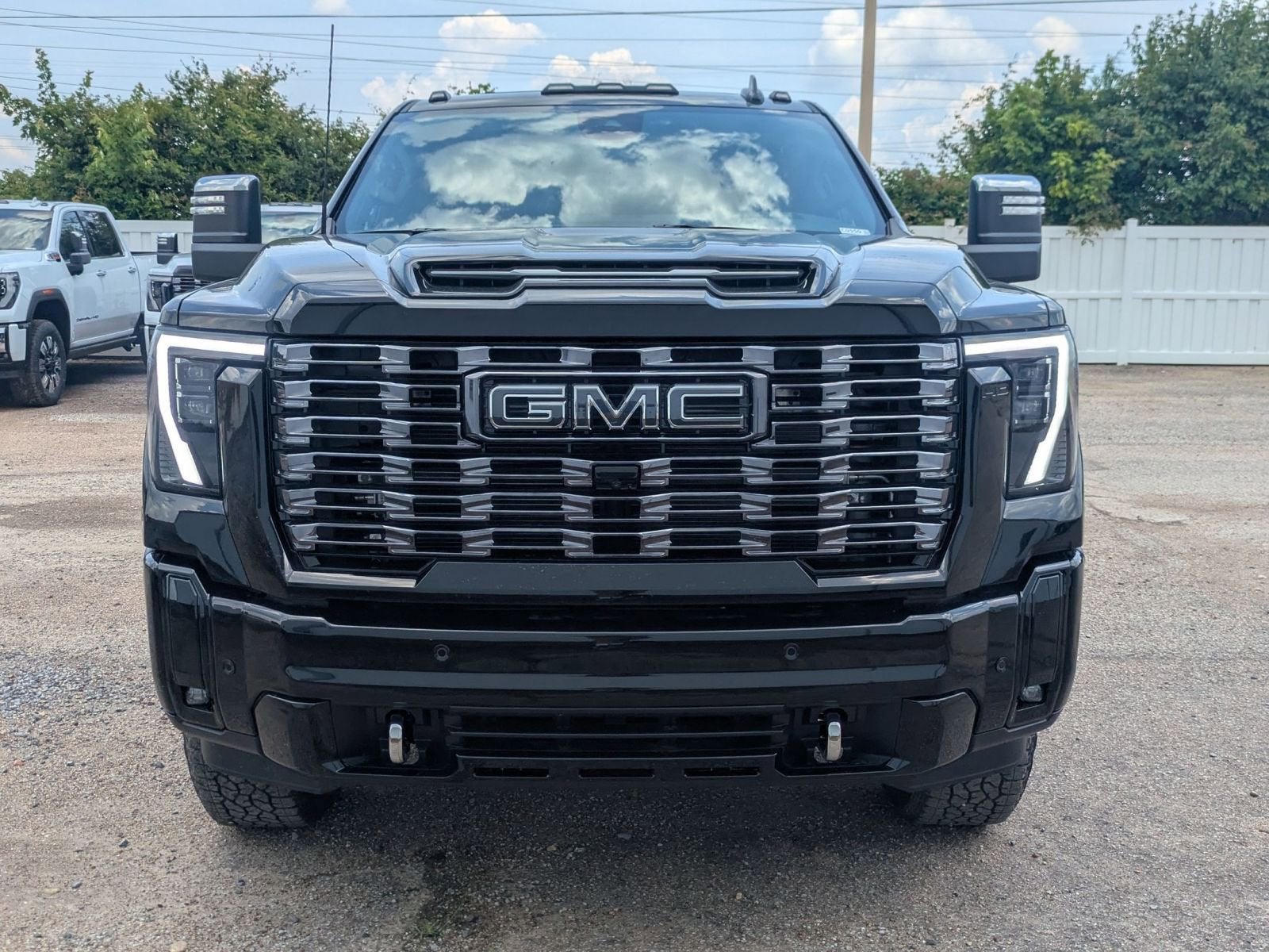 2026 GMC Sierra 2500HD Denali Ultimate - Photo 9