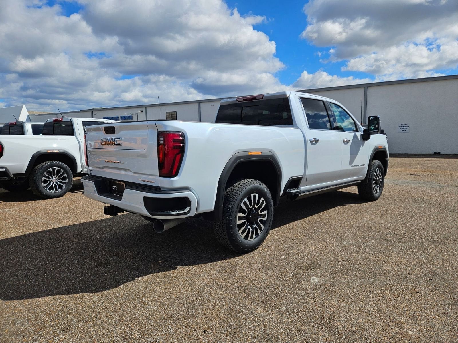 2026 GMC Sierra 2500 HD Denali Ultimate