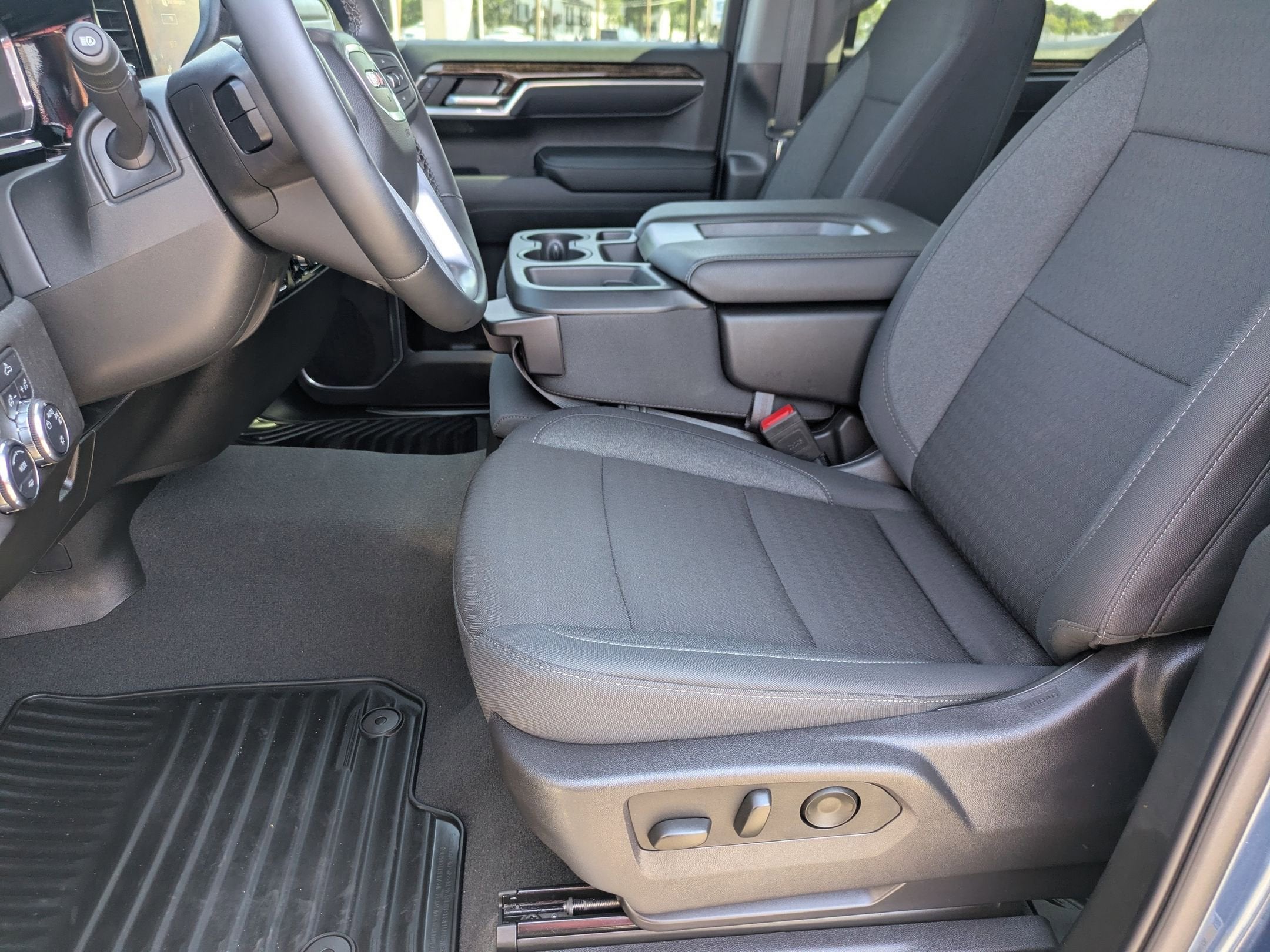 2024 GMC Sierra 1500 SLE