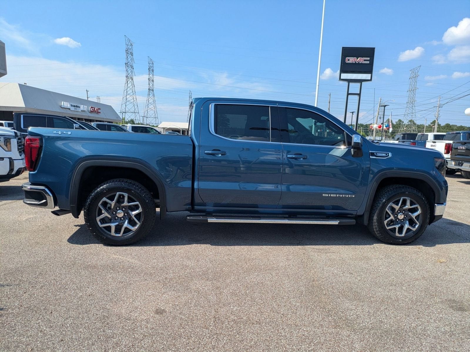 2024 GMC Sierra 1500 SLE