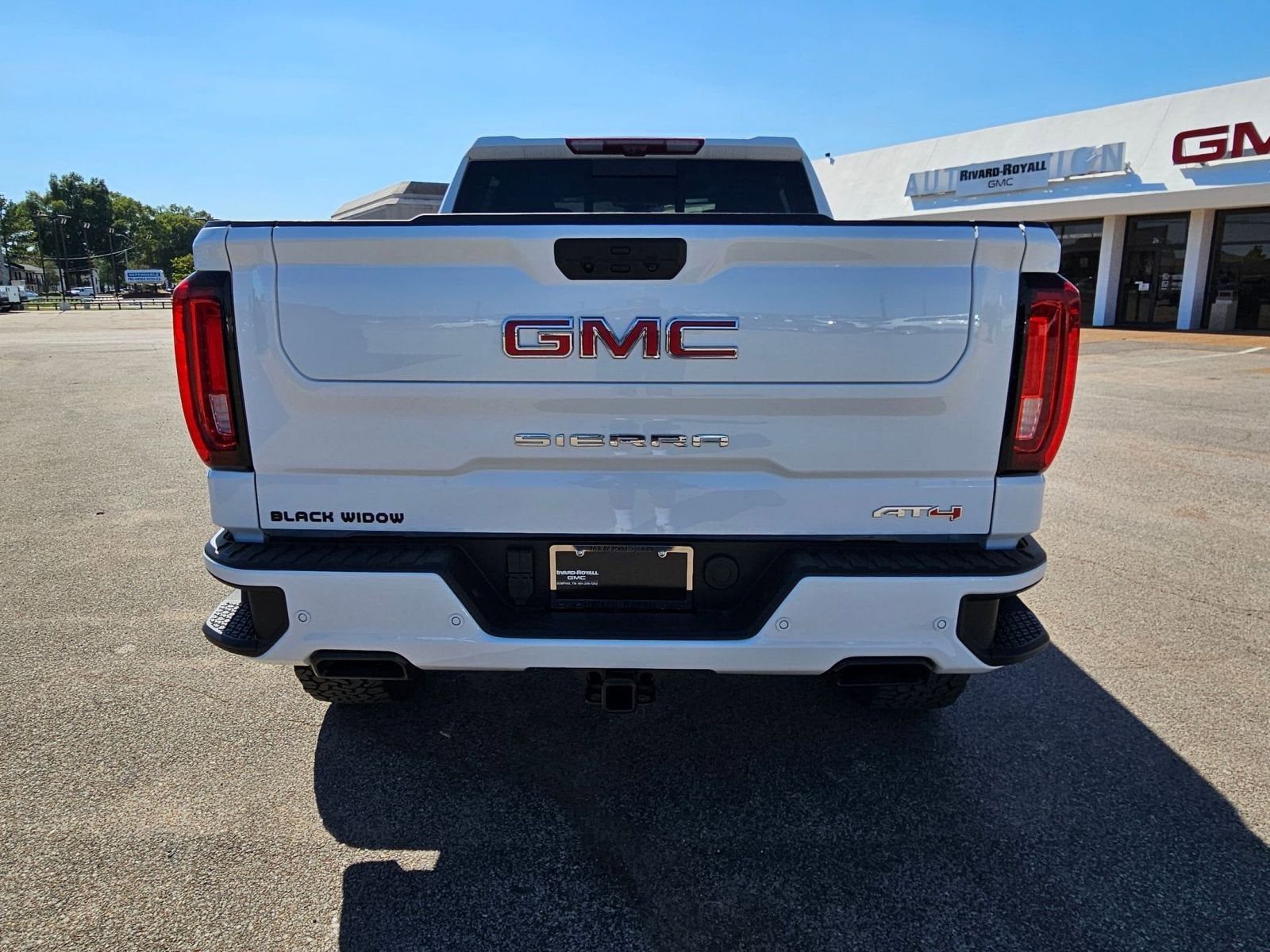 2025 GMC Sierra 1500 AT4