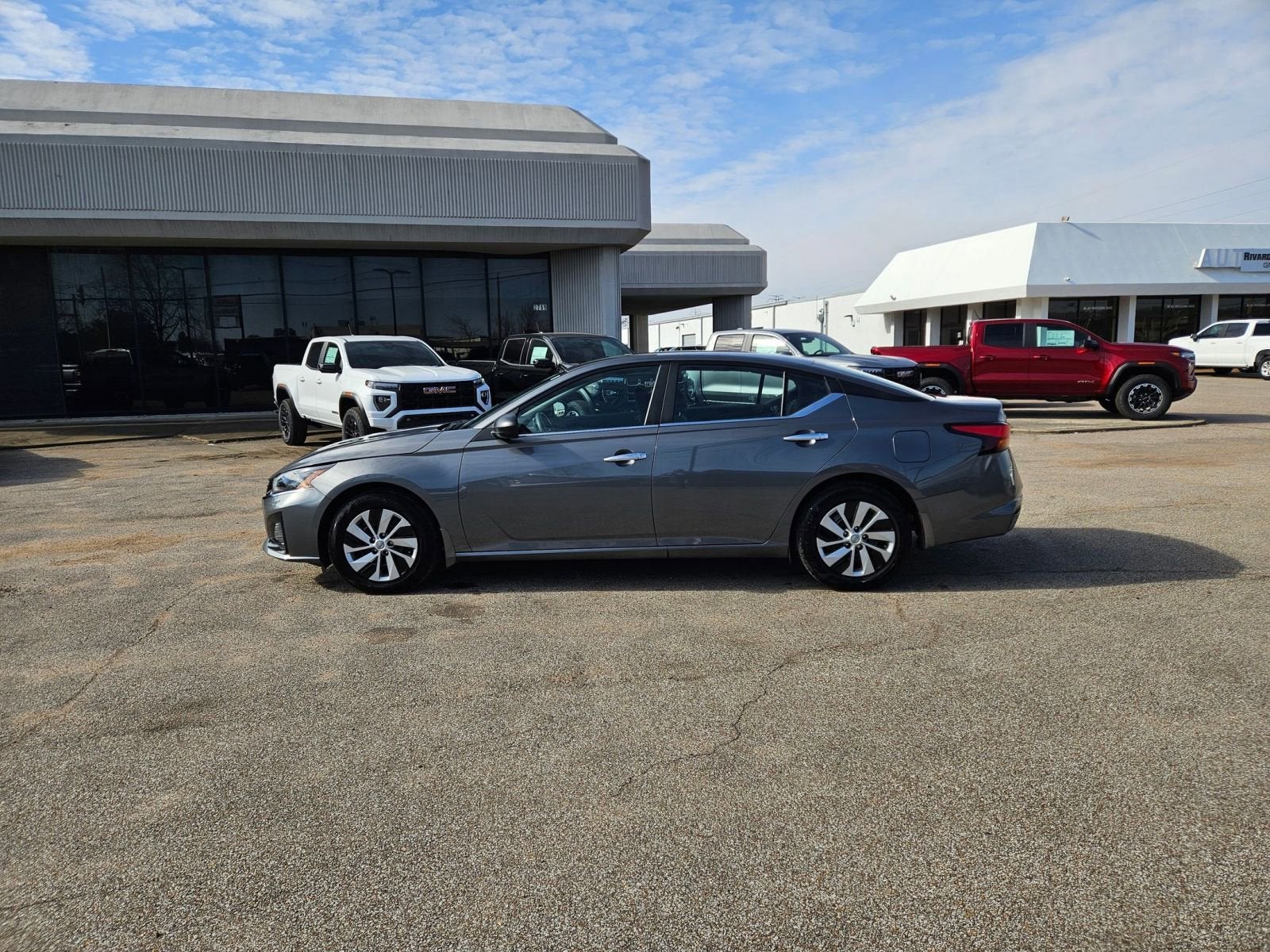 2025 Nissan Altima S FWD