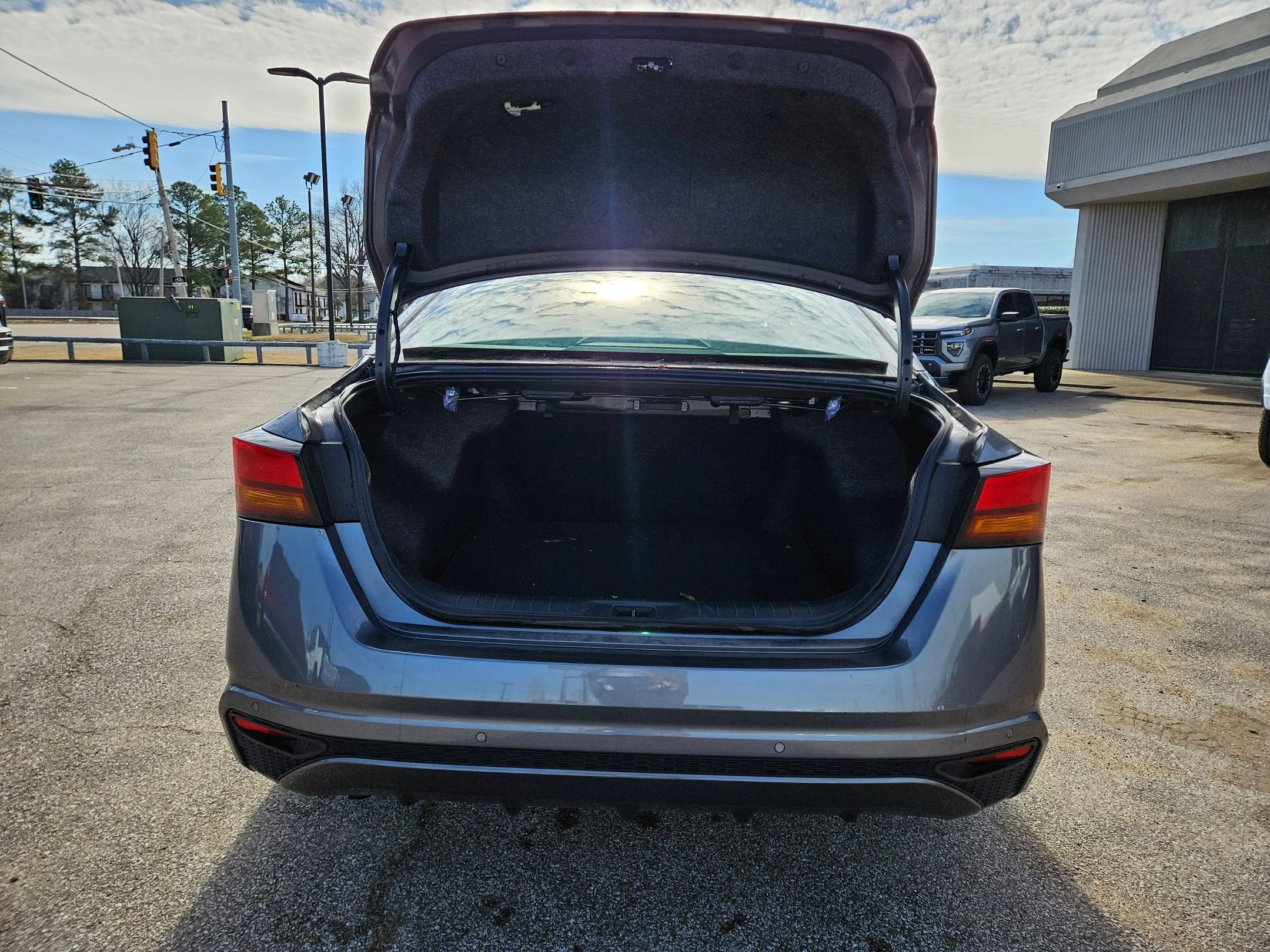 2025 Nissan Altima S FWD