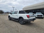 2023 Nissan TITAN Crew Cab Platinum Reserve 4x4