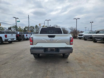 2023 Nissan TITAN Crew Cab Platinum Reserve 4x4