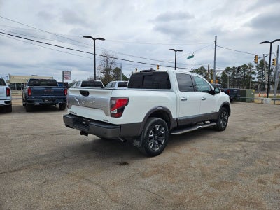 2023 Nissan TITAN Crew Cab Platinum Reserve 4x4
