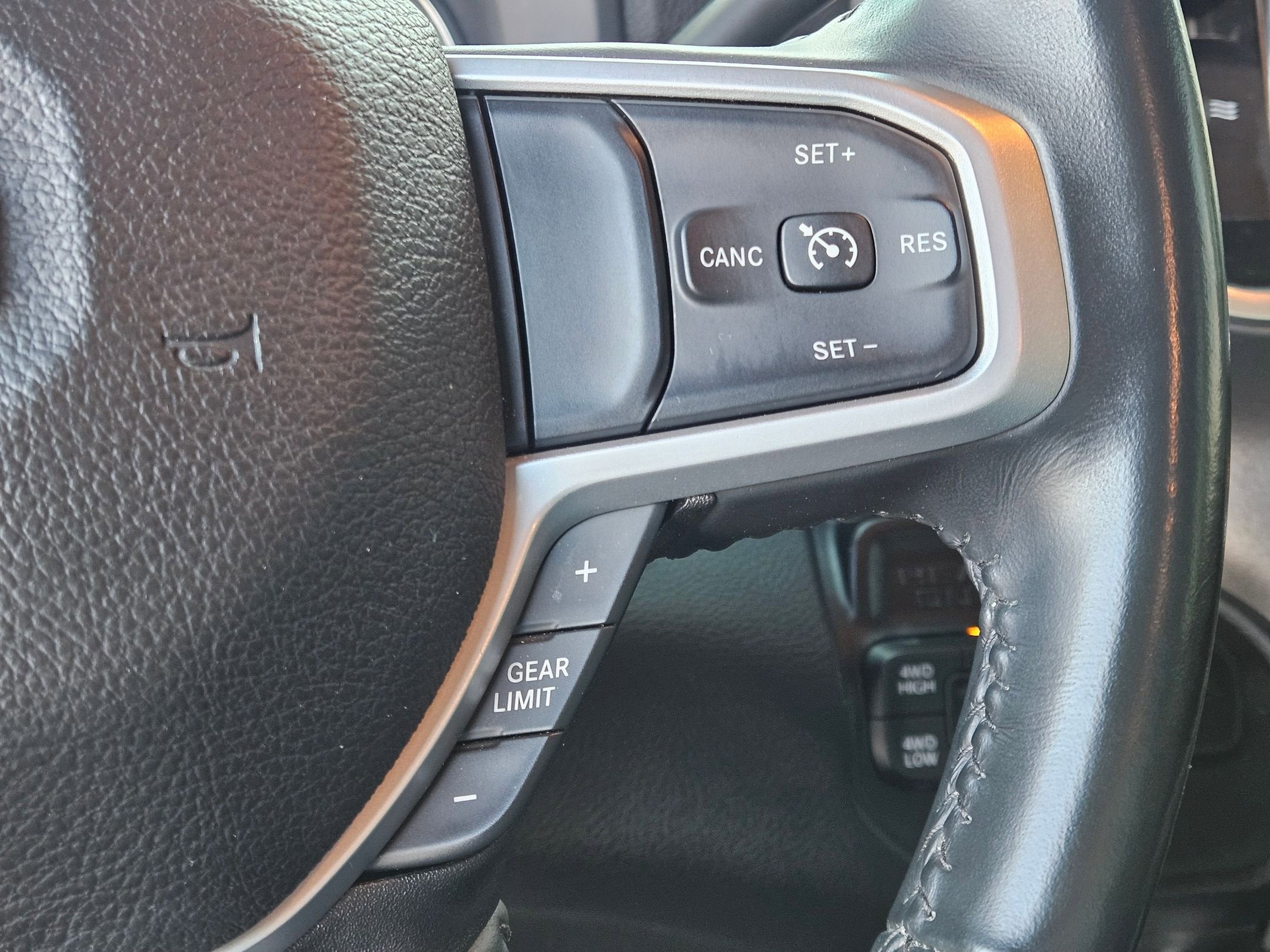 2023 RAM 2500 Big Horn Crew Cab 4x4 6'4" Box