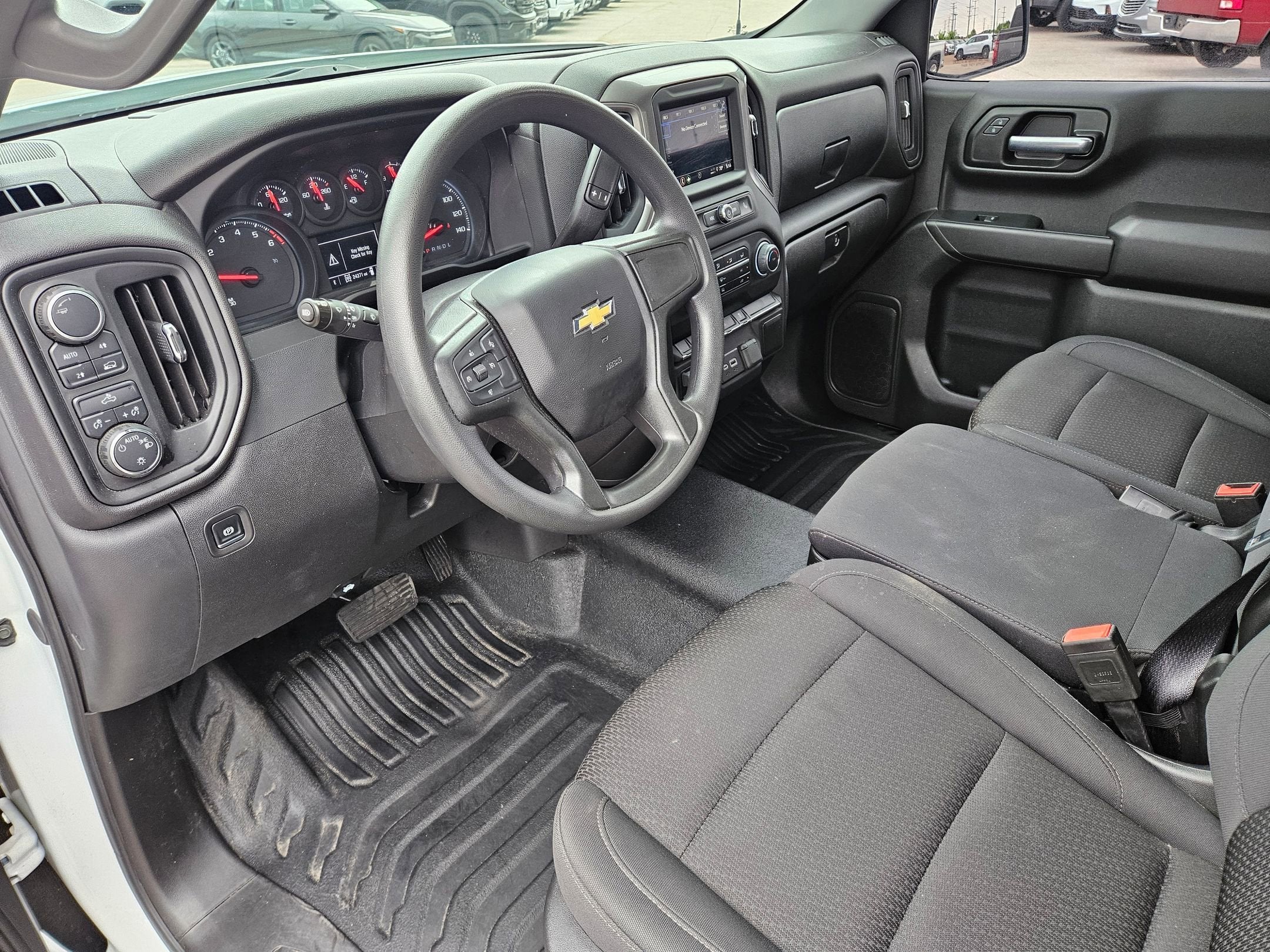 2025 Chevrolet Silverado 1500 WT