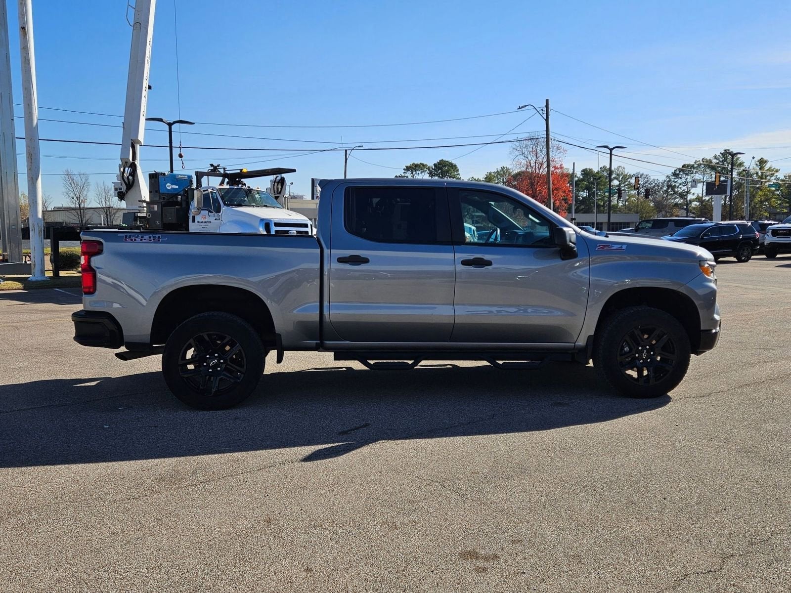 2023 Chevrolet Silverado 1500 Custom Trail Boss