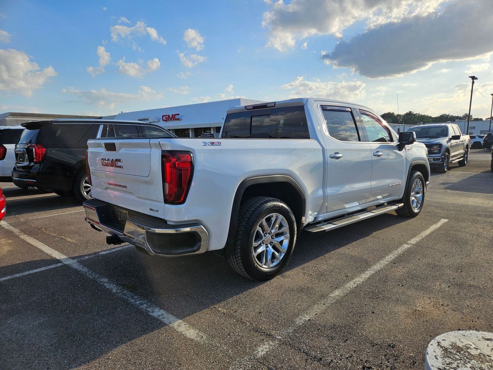 2019 GMC Sierra 1500 SLT