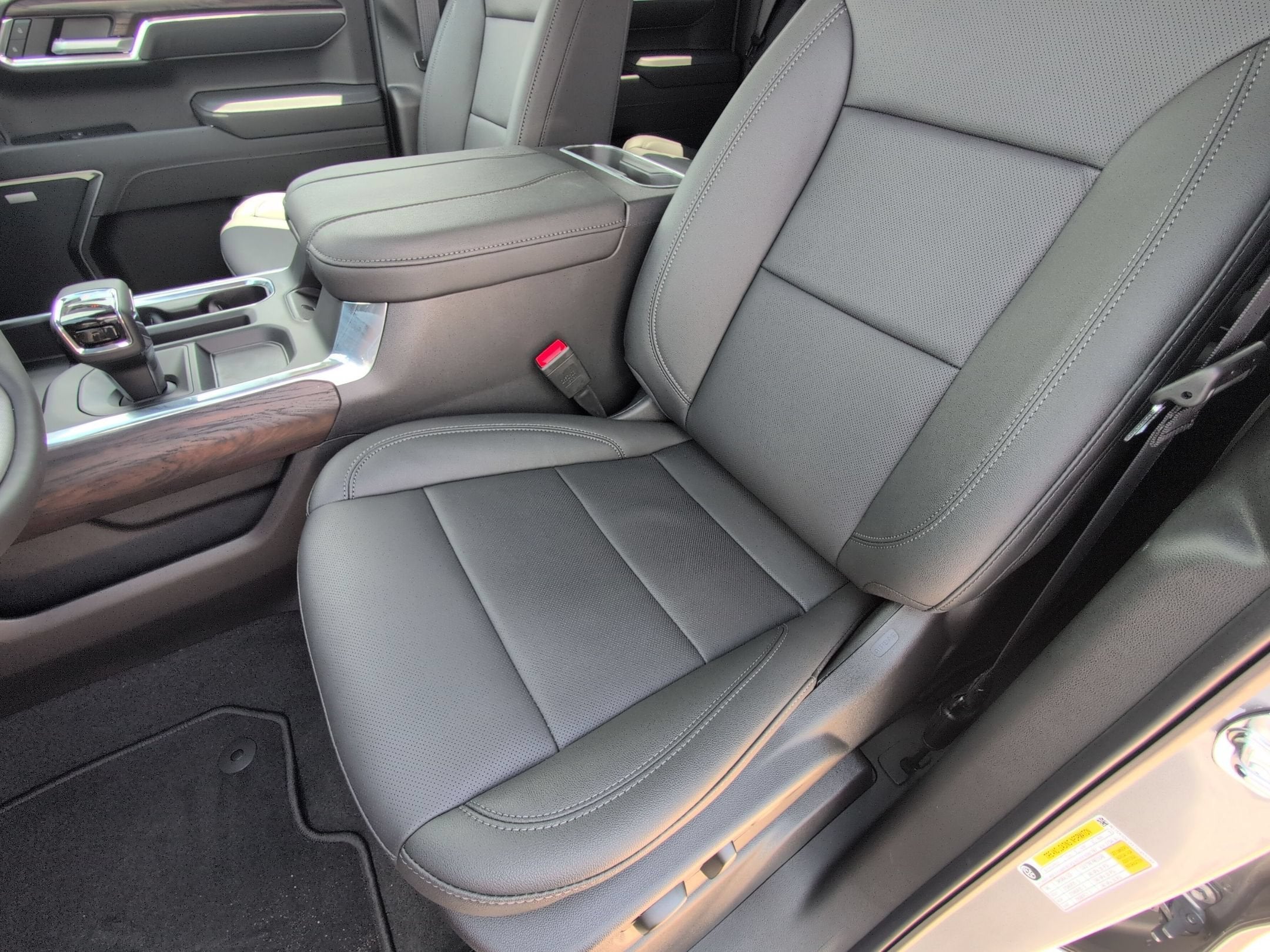 2026 GMC Sierra 1500 SLT - Photo 24
