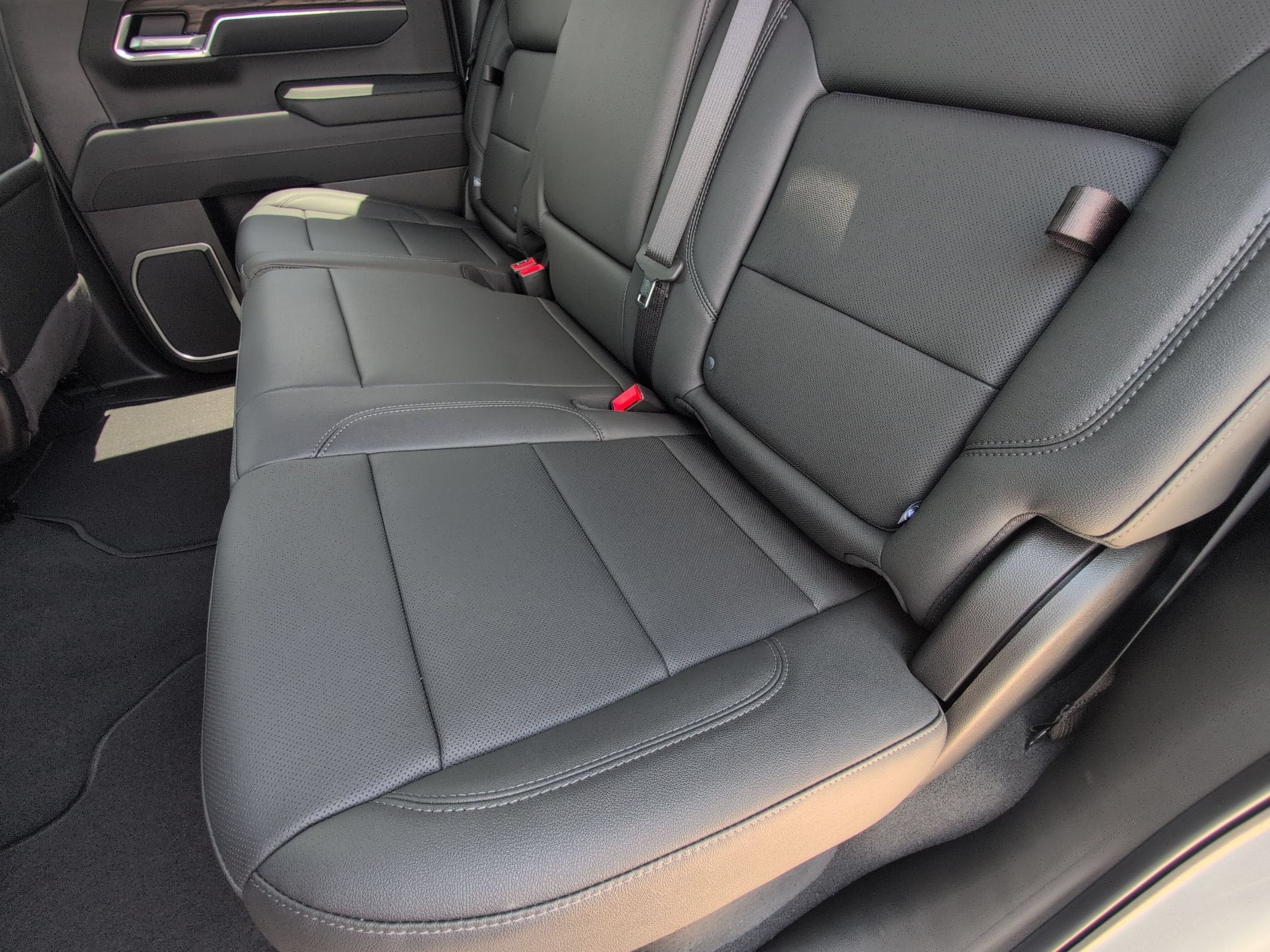 2026 GMC Sierra 1500 SLT - Photo 28