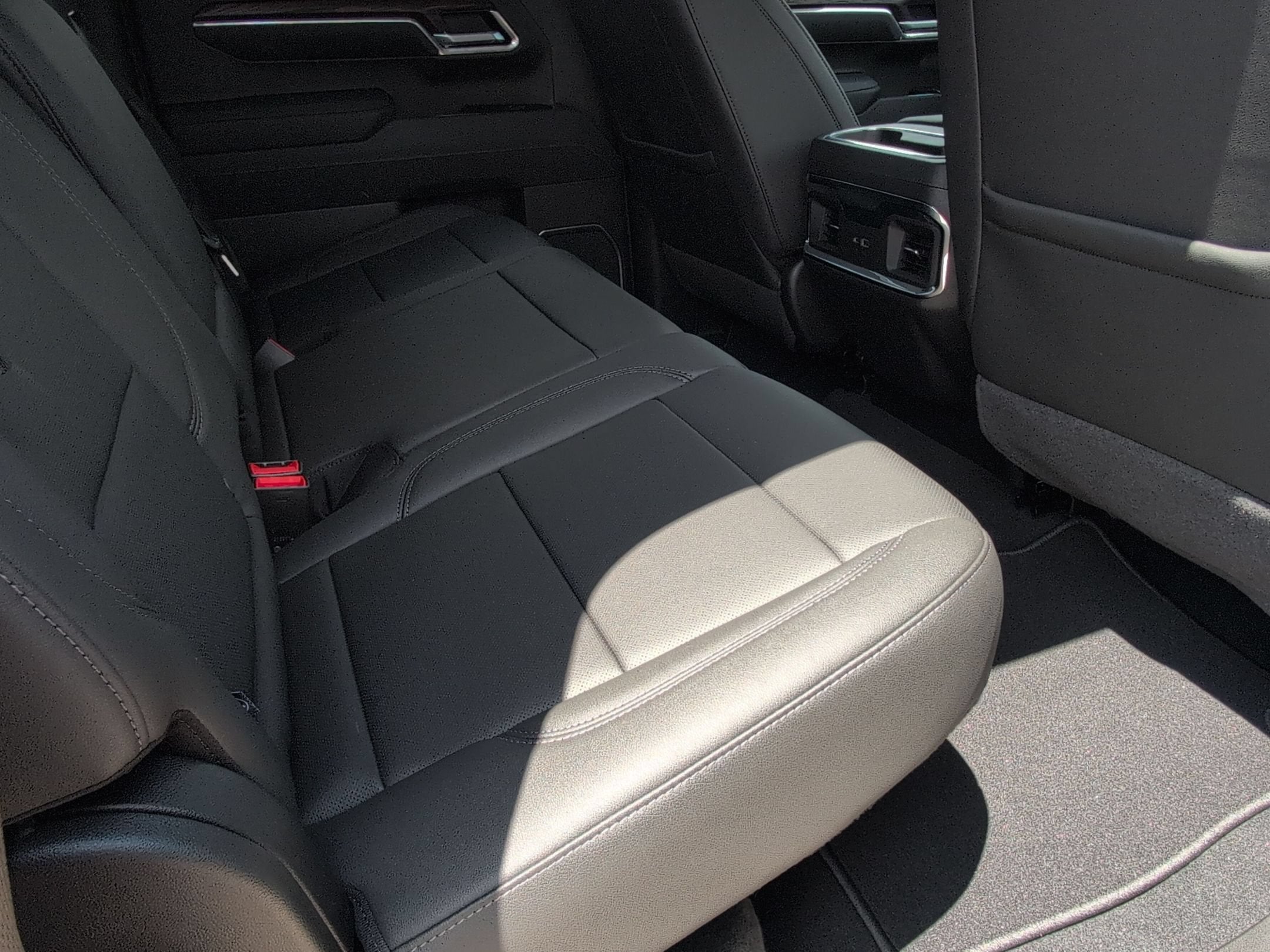 2026 GMC Sierra 1500 SLT - Photo 29
