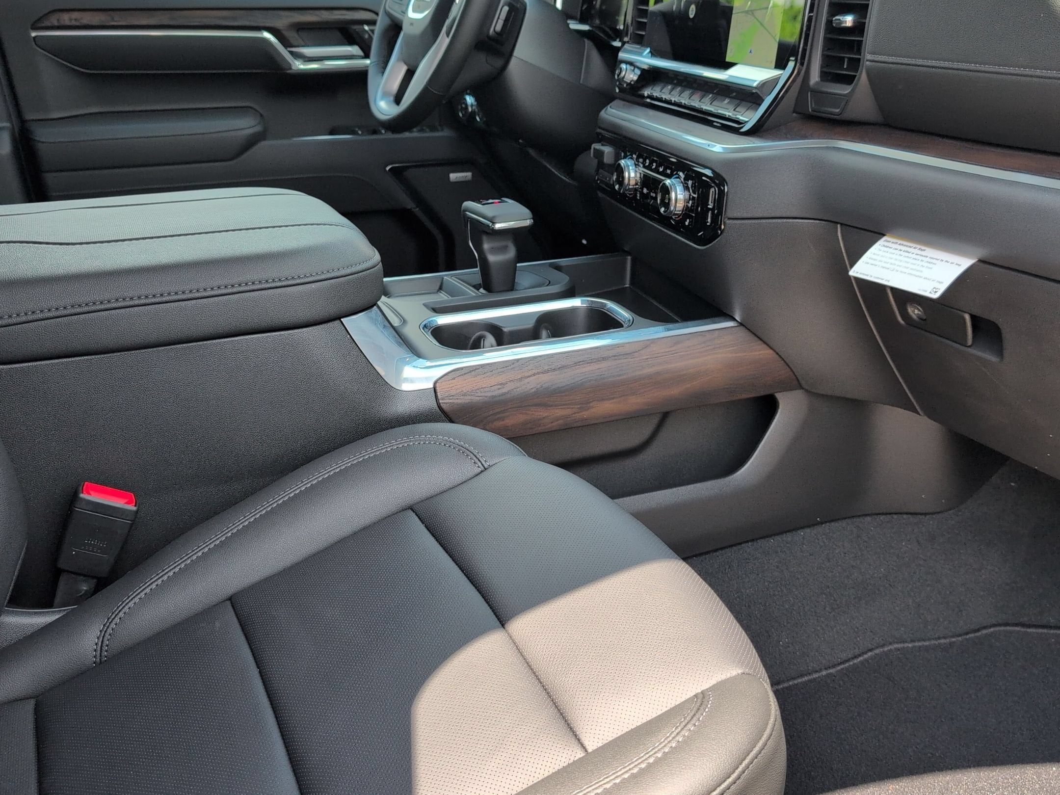 2026 GMC Sierra 1500 SLT - Photo 30