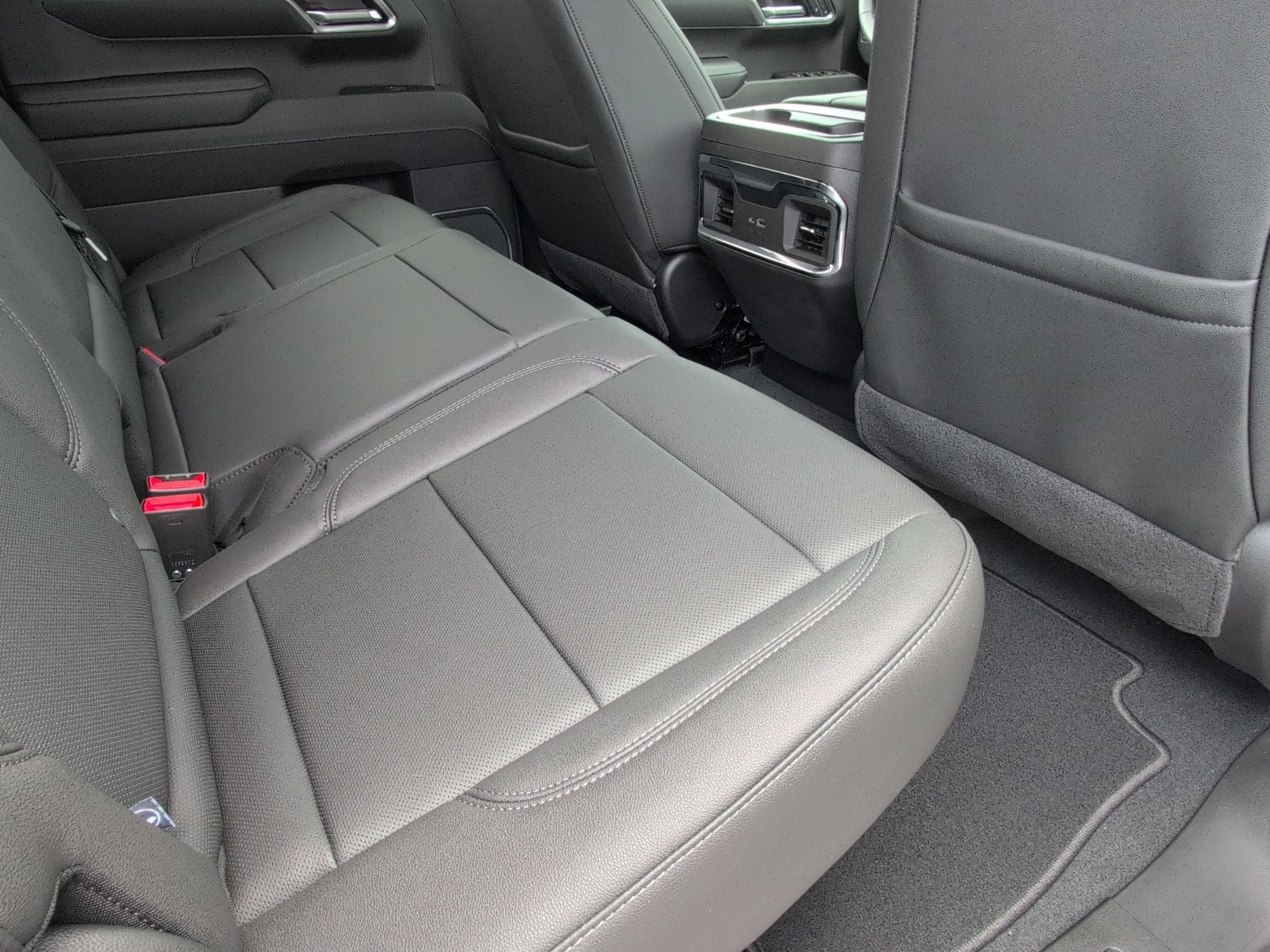 2026 GMC Sierra 1500 SLT - Photo 29