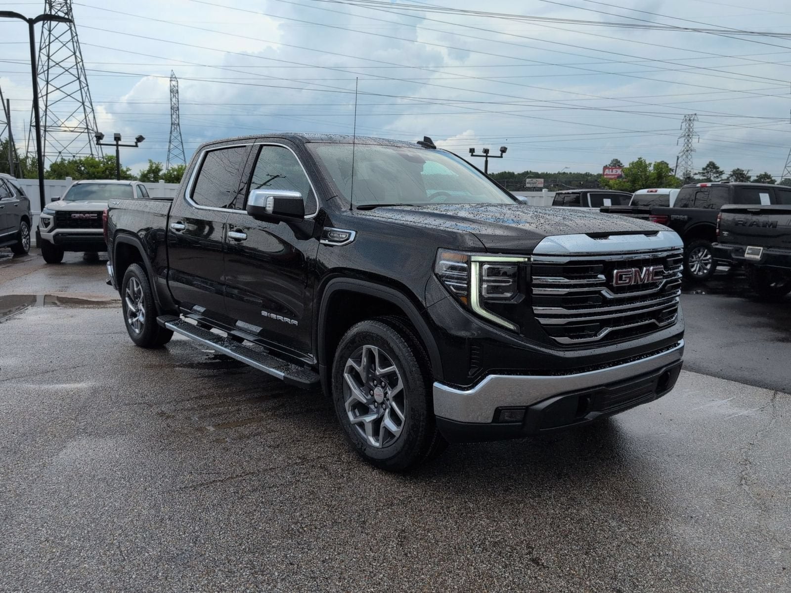 2026 GMC Sierra 1500 SLT - Photo 8