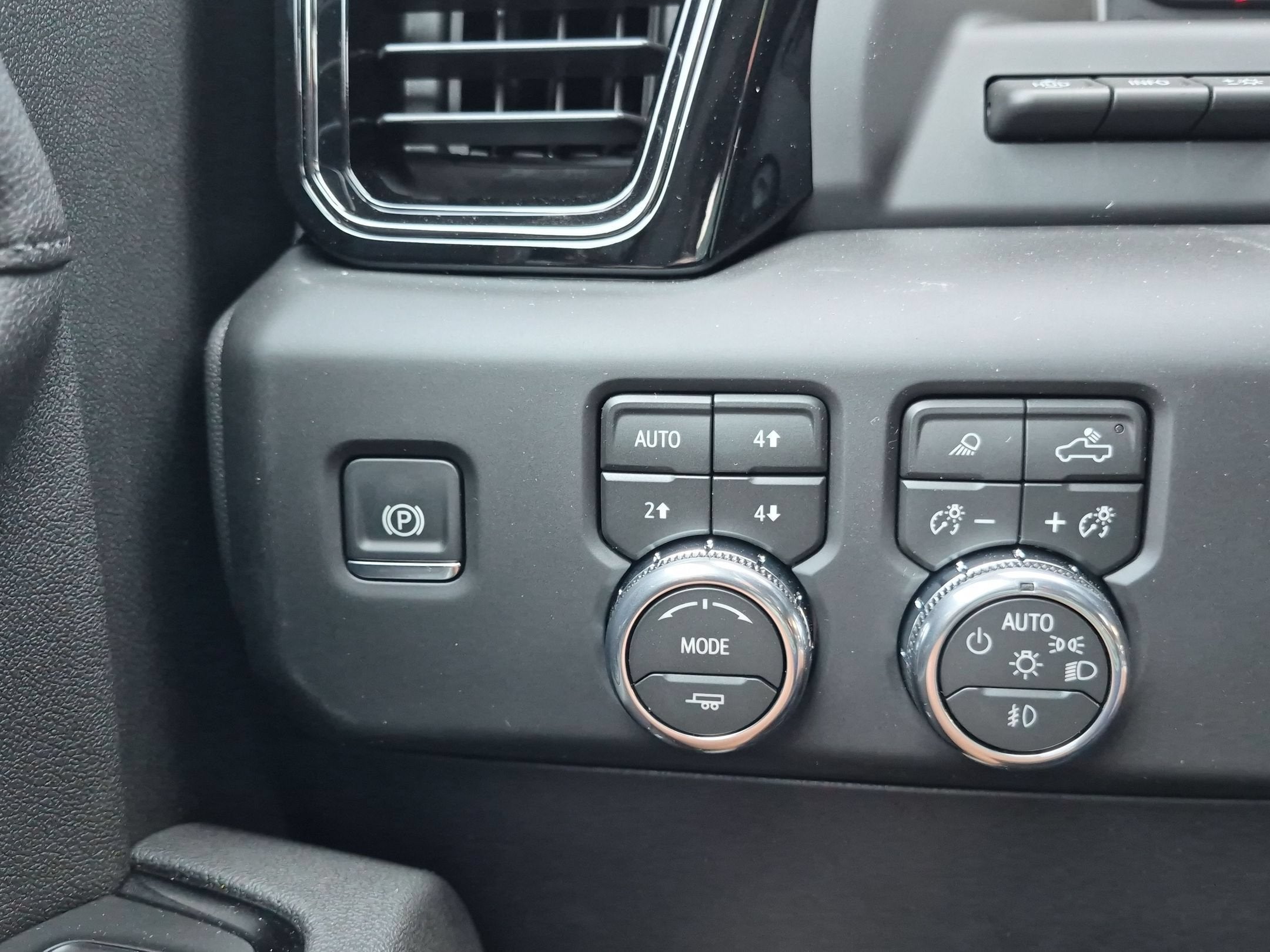 2026 GMC Sierra 1500 AT4 - Photo 16