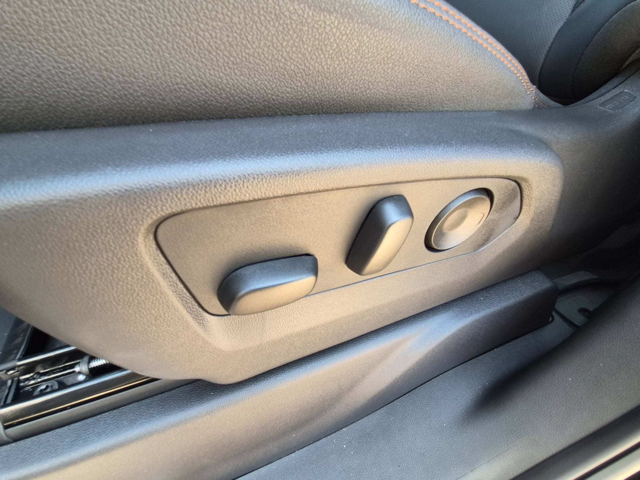 2026 GMC Sierra 1500 AT4 - Photo 25
