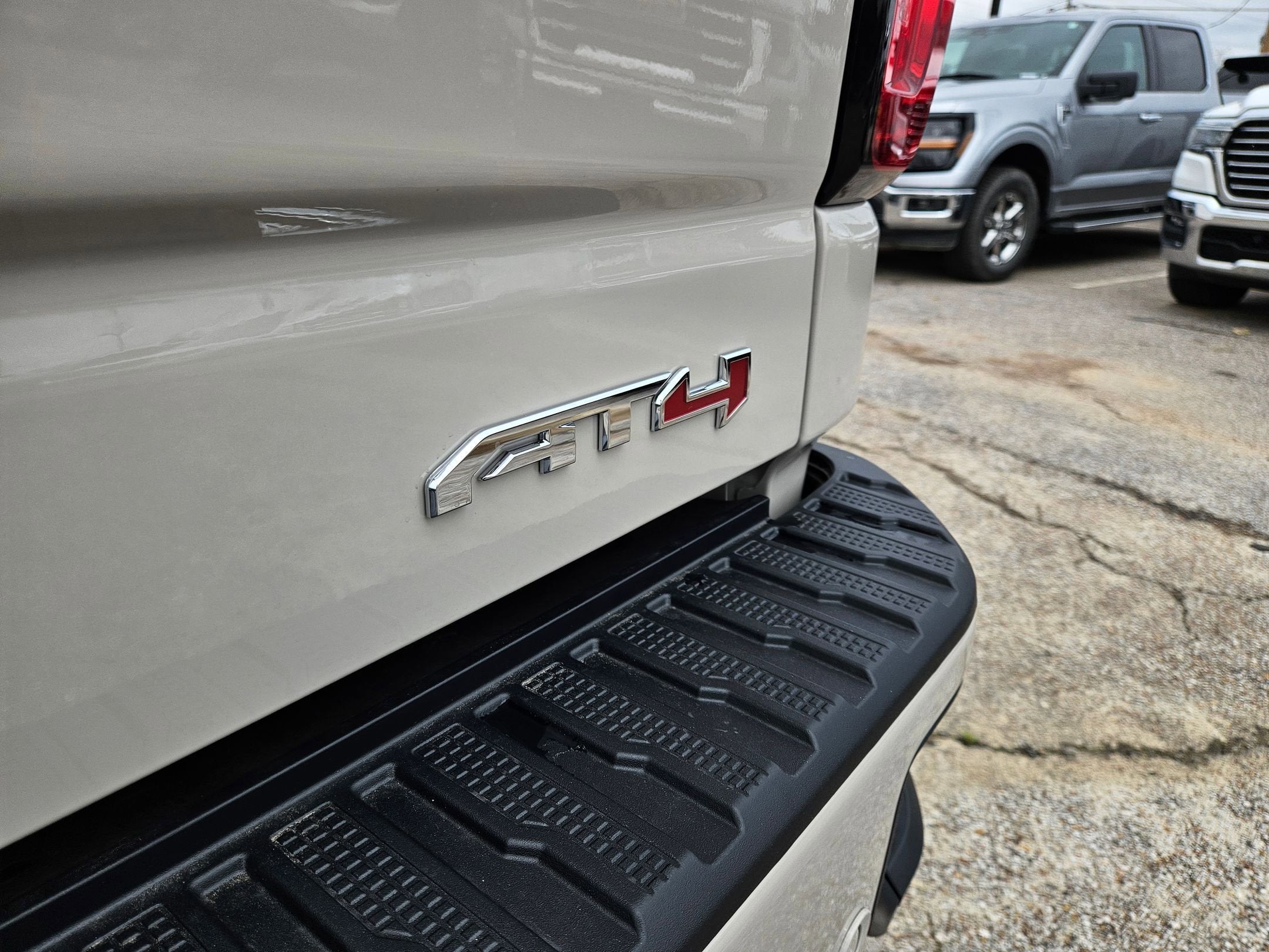2026 GMC Sierra 1500 AT4 - Photo 32