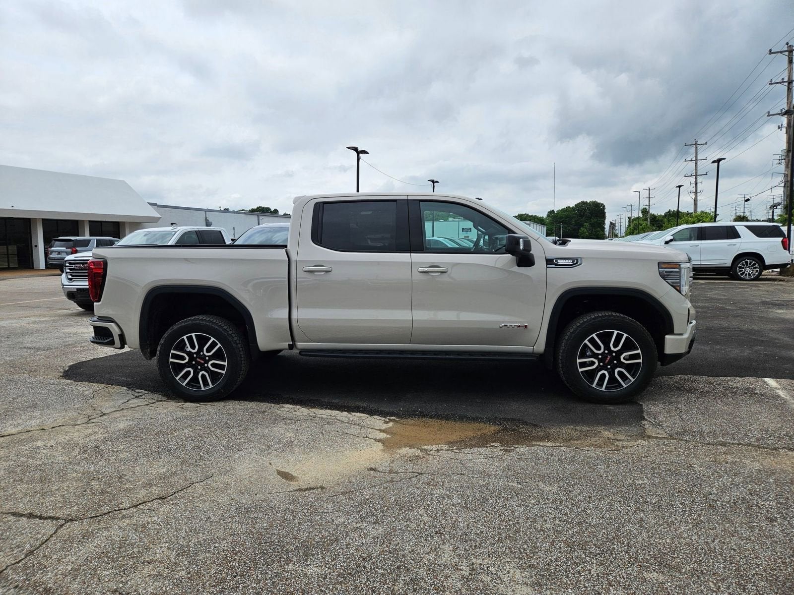 2026 GMC Sierra 1500 AT4 - Photo 8