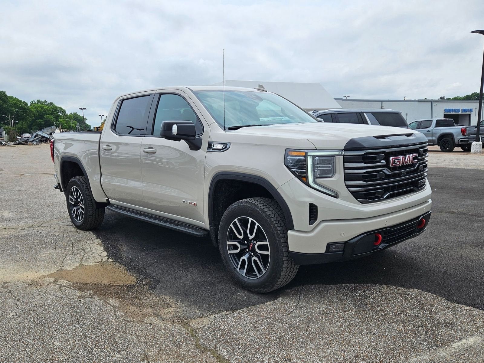 2026 GMC Sierra 1500 AT4 - Photo 9