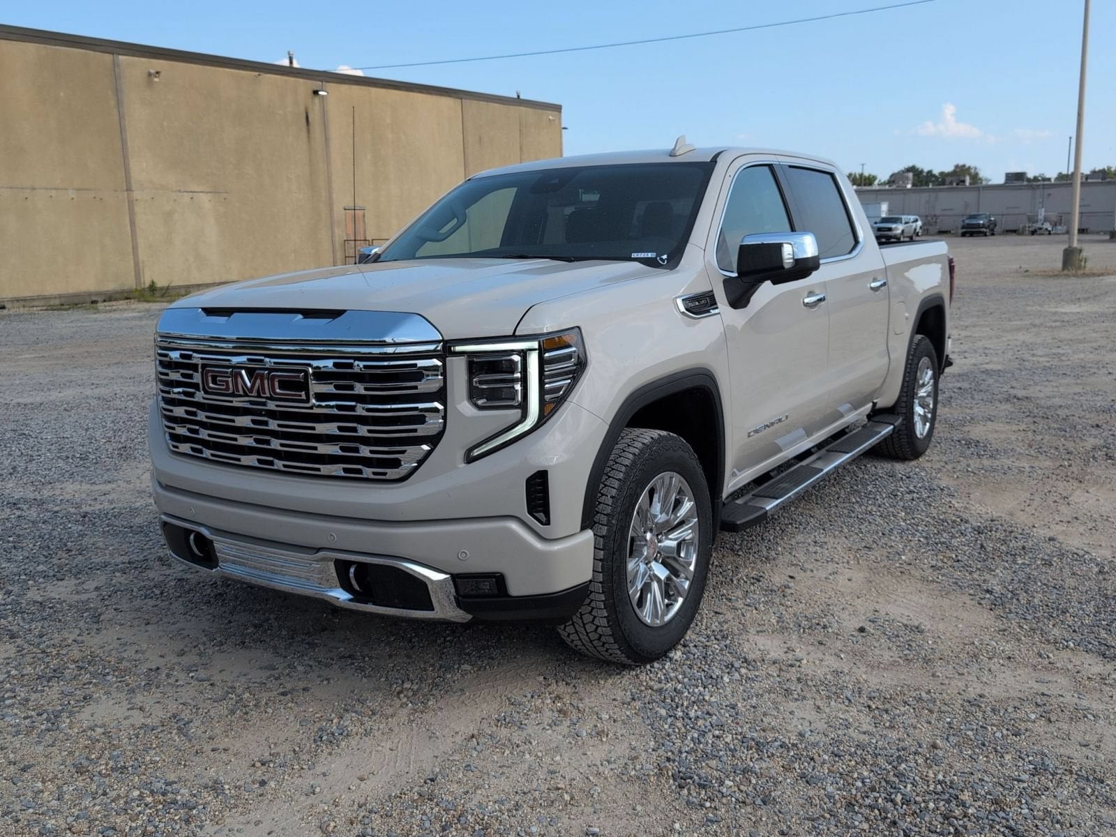 2026 GMC Sierra 1500 Denali - Photo 10