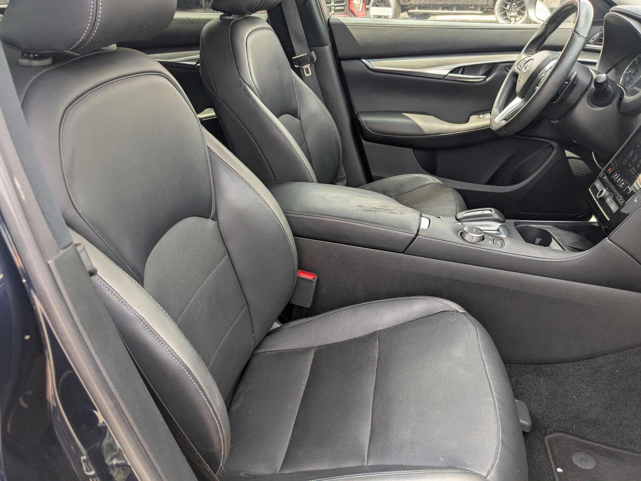 2024 INFINITI QX50 LUXE