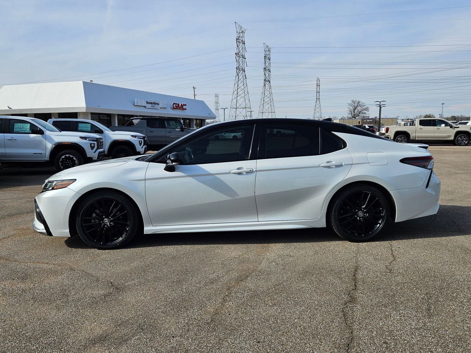 2022 Toyota Camry XSE Hybrid