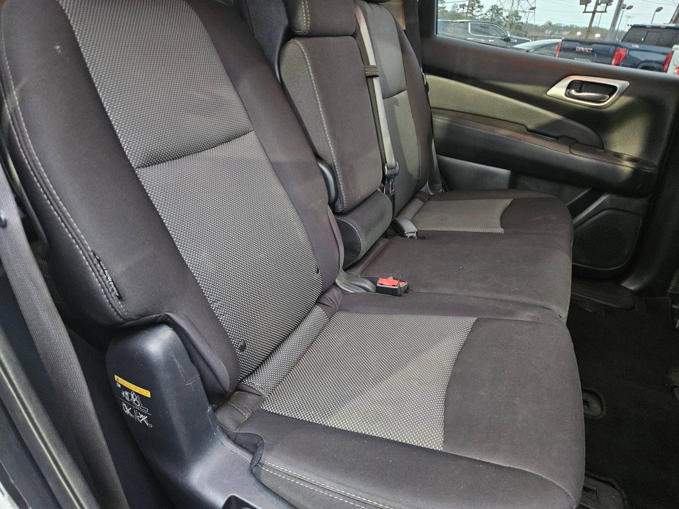 2020 Nissan Pathfinder S 2WD