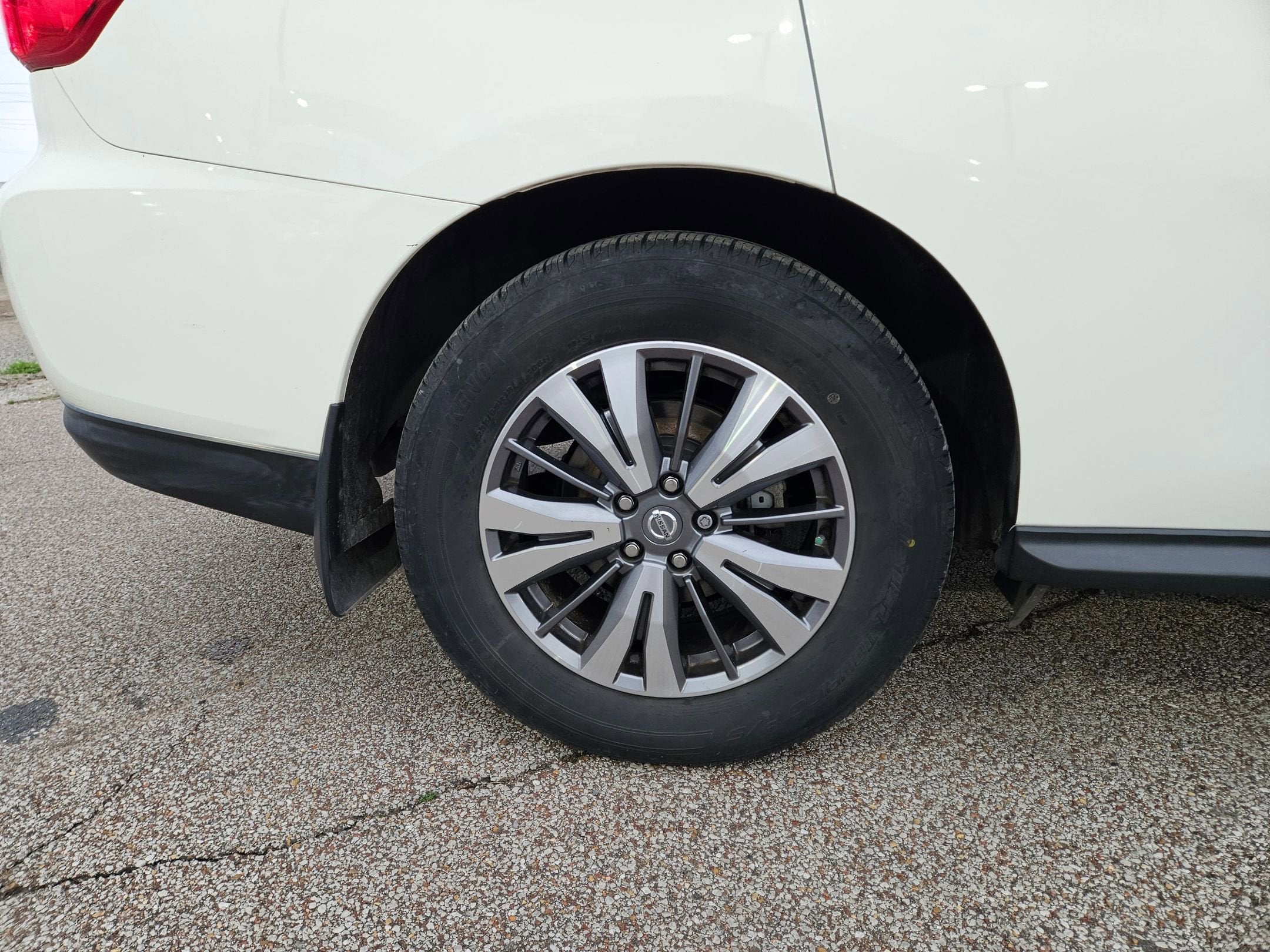 2020 Nissan Pathfinder S 2WD